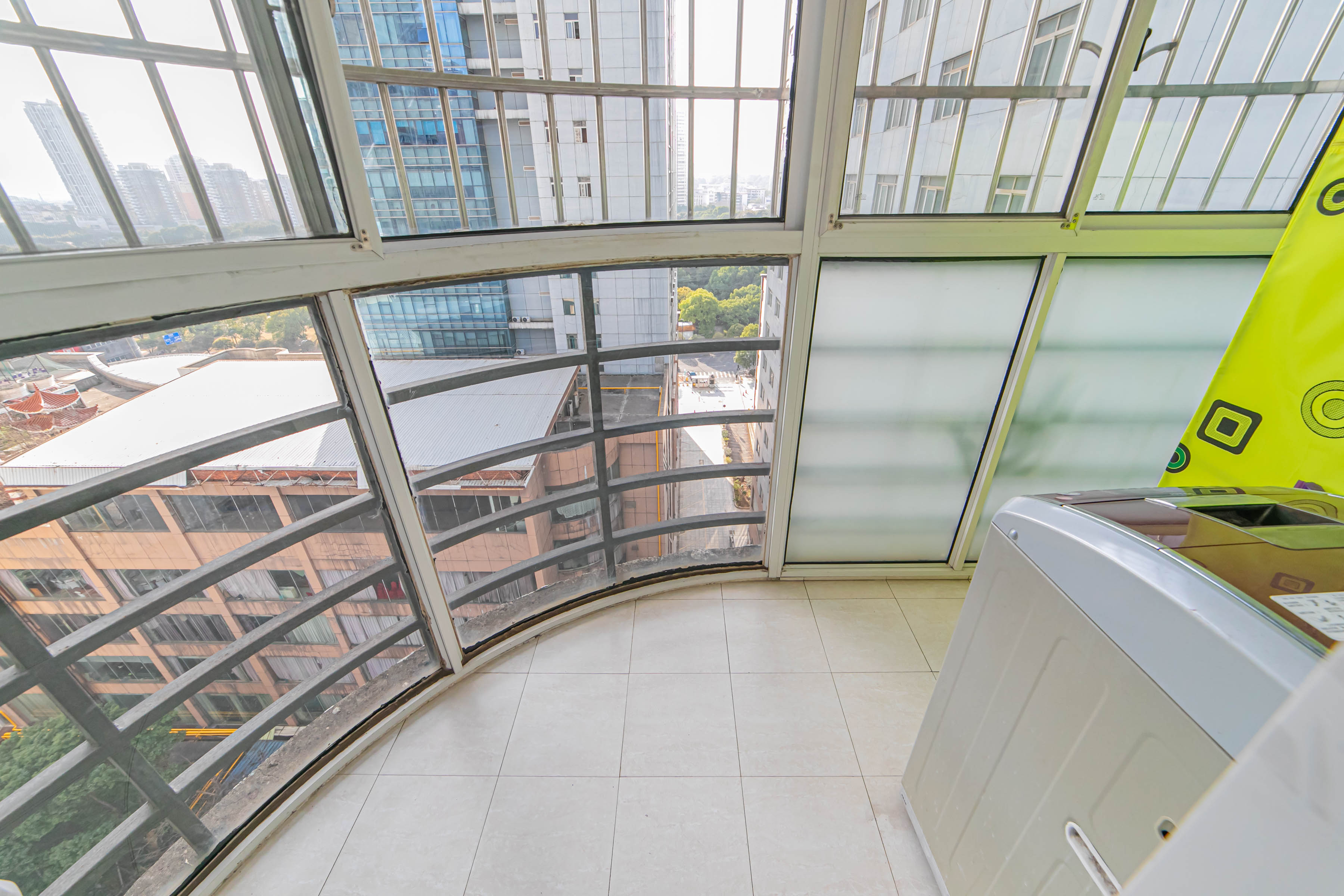 开源鑫苑 3室2厅2卫 93.80万 开源鑫苑 3室2厅2卫 93.80万卧室