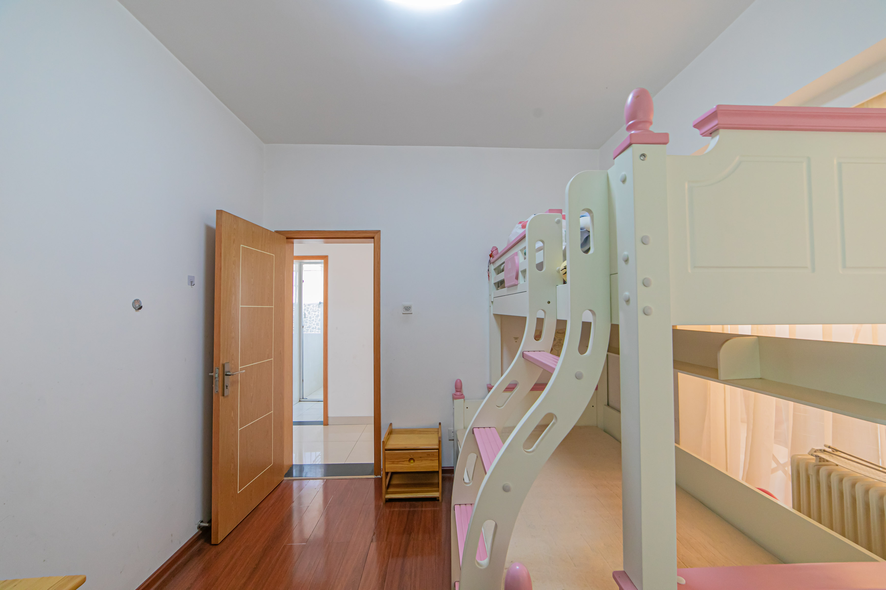 开源鑫苑 3室2厅2卫 93.80万 开源鑫苑 3室2厅2卫 93.80万卧室