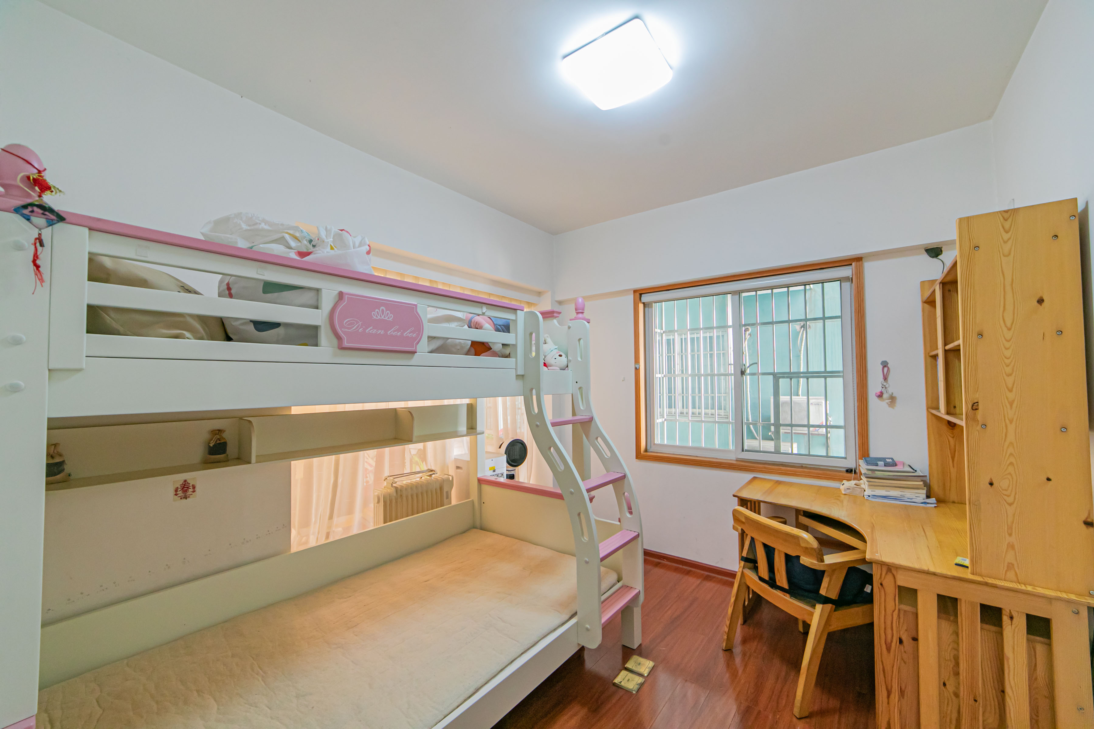 开源鑫苑 3室2厅2卫 93.80万 开源鑫苑 3室2厅2卫 93.80万卧室