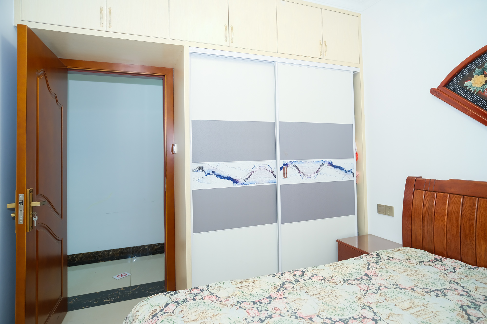 尚都花园城 4室2厅1卫 110.00万 尚都花园城 4室2厅1卫 110.00万卧室