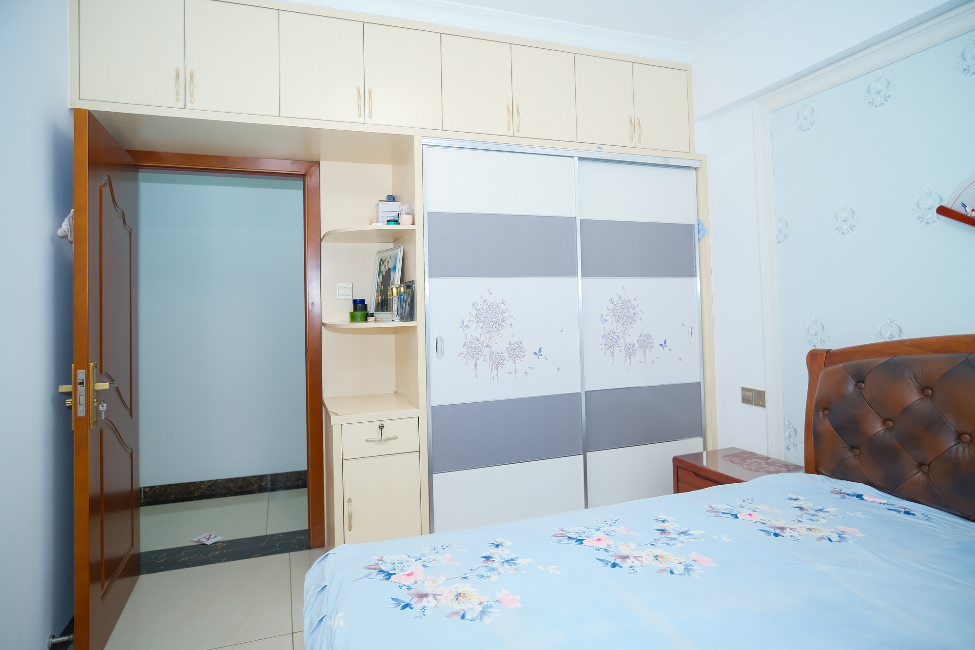 尚都花园城 4室2厅1卫 110.00万 尚都花园城 4室2厅1卫 110.00万卧室