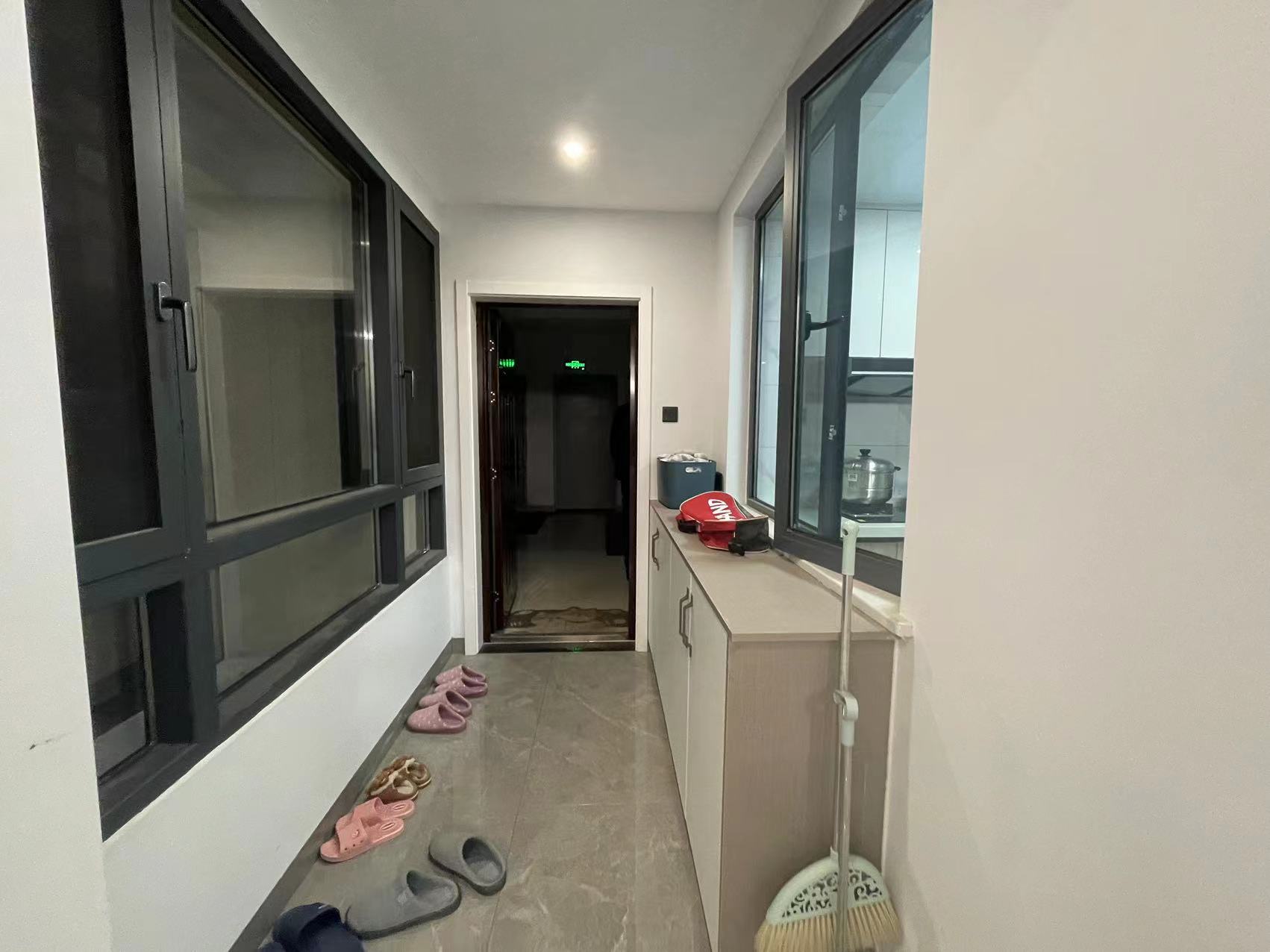 青龙湾(中央小镇) 3室2厅2卫 65.00万 青龙湾(中央小镇) 3室2厅2卫 65.00万室内图