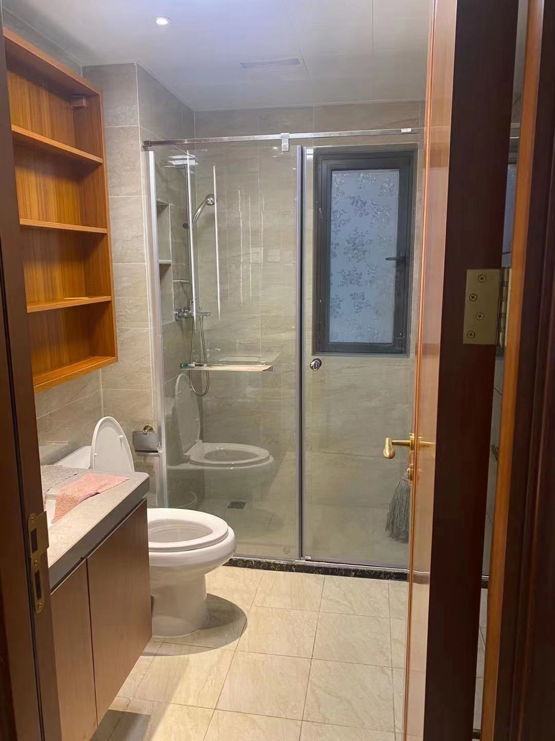 恒大华府  2室2厅1卫    61.8万 恒大华府  2室2厅1卫    61.8万室内图