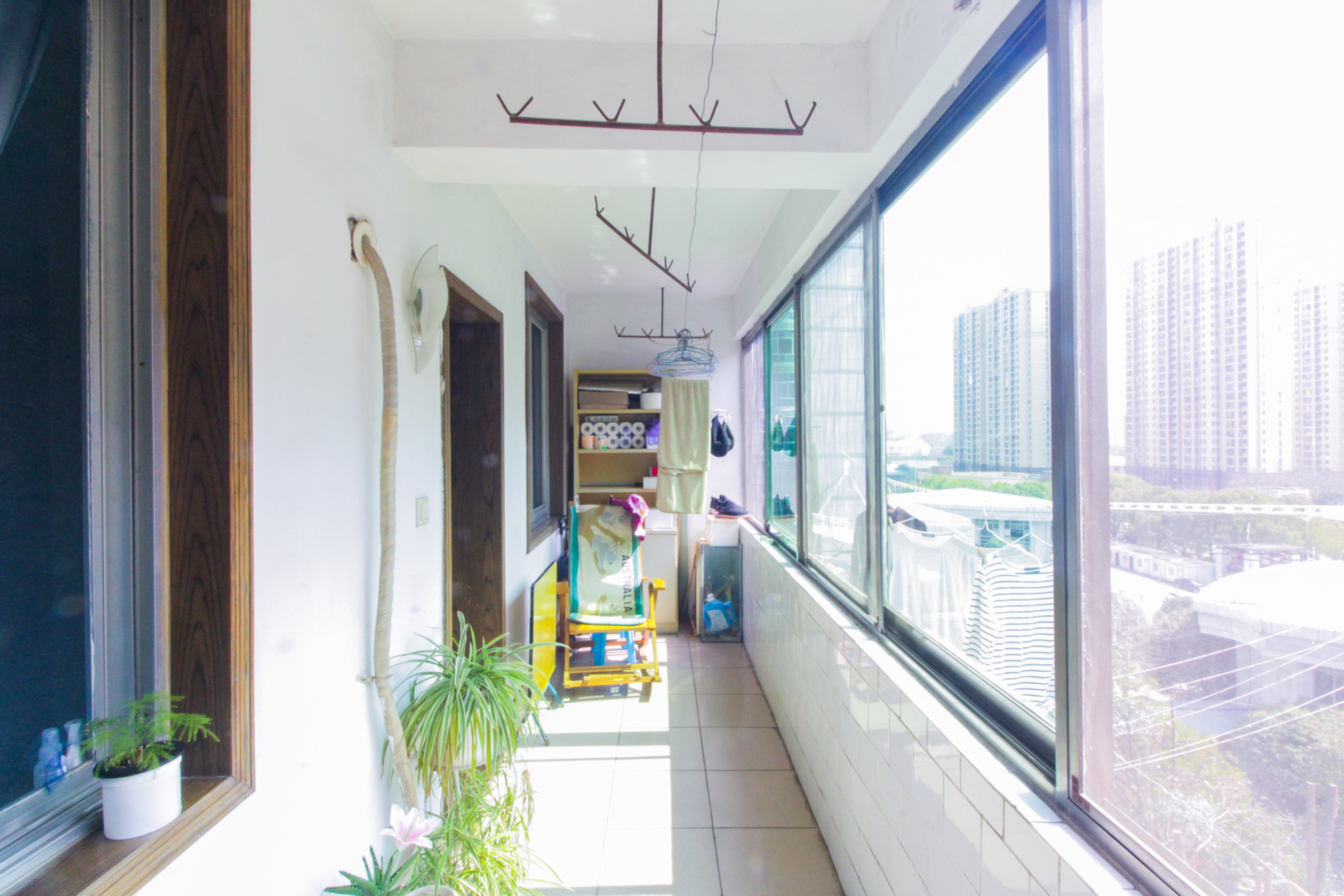 远大小区单位房  3室2厅1卫    62.0万阳台