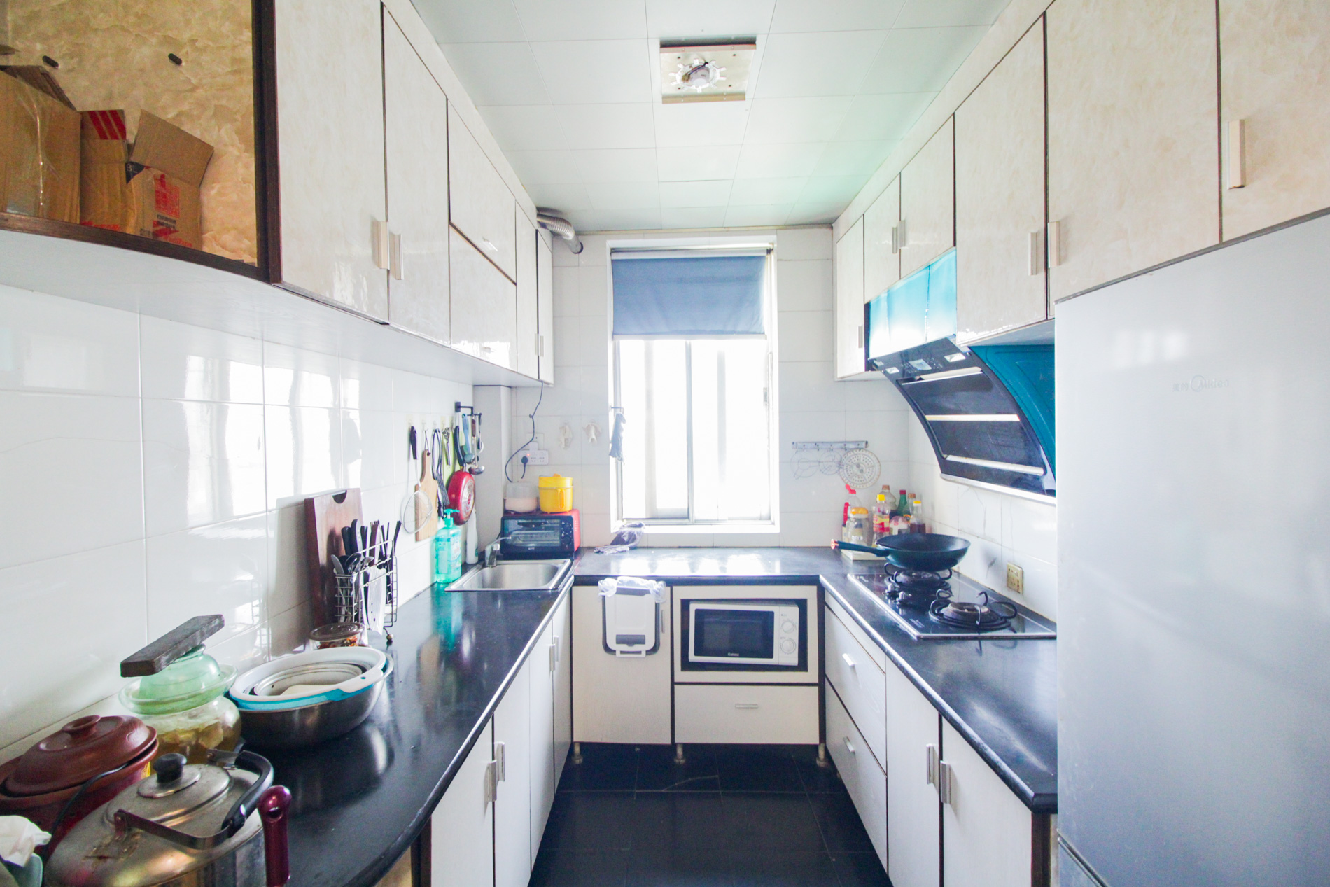 远大小区单位房  3室2厅1卫    62.0万厨房