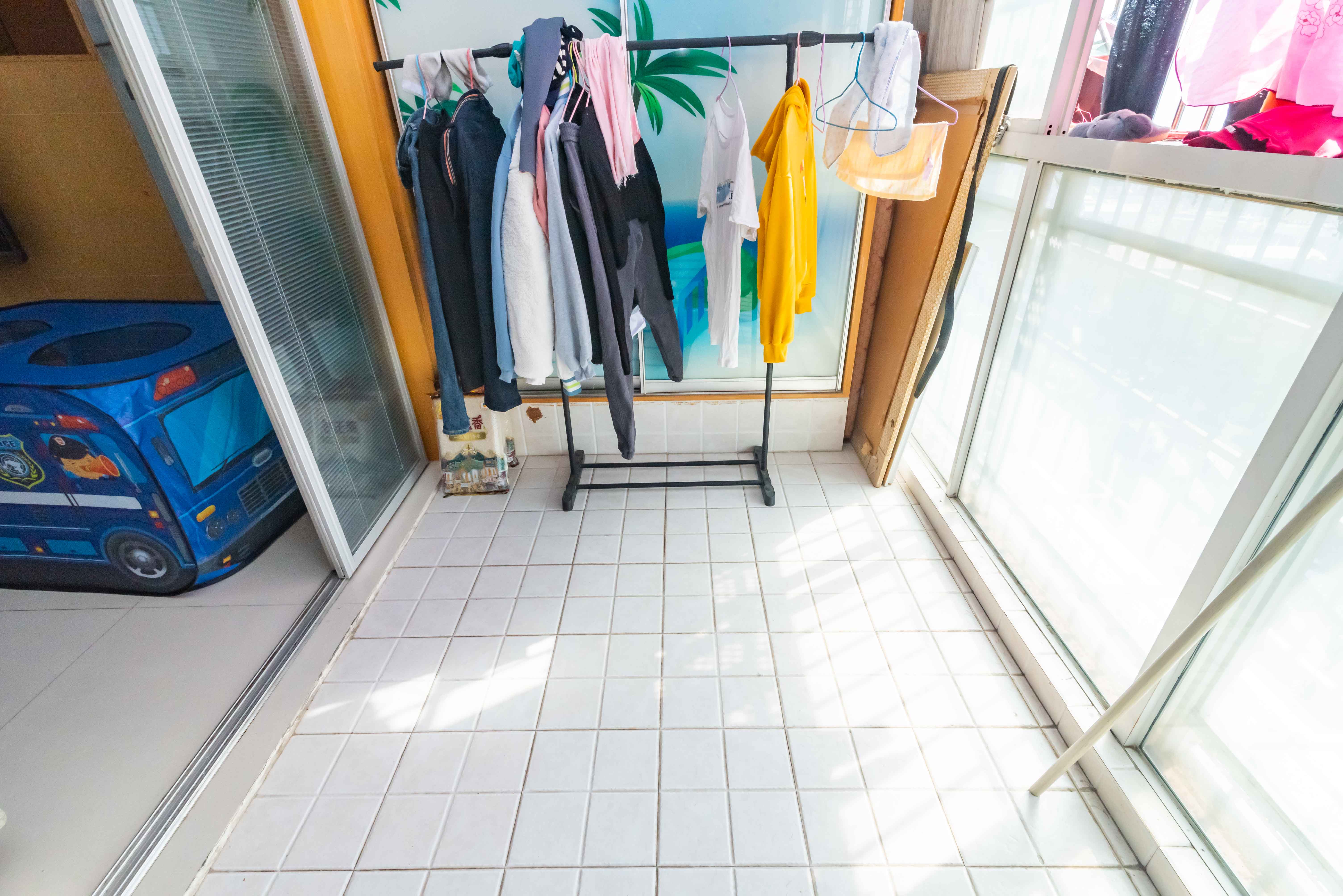 紫晶城 3室2厅1卫 52.00万 紫晶城 3室2厅1卫 52.00万阳台