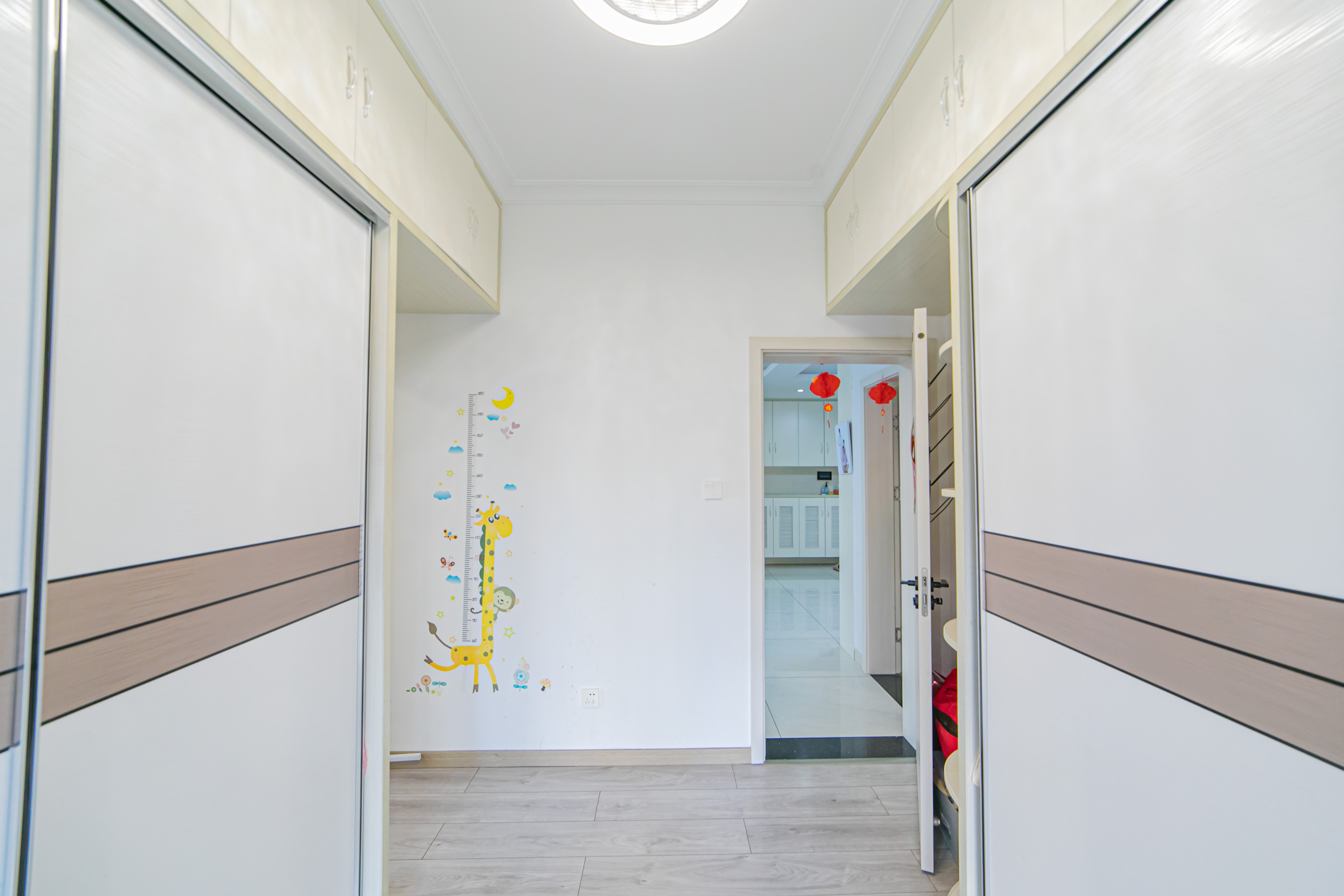 恒基凯旋门三期 3室2厅1卫 85.00万 恒基凯旋门三期 3室2厅1卫 85.00万卧室