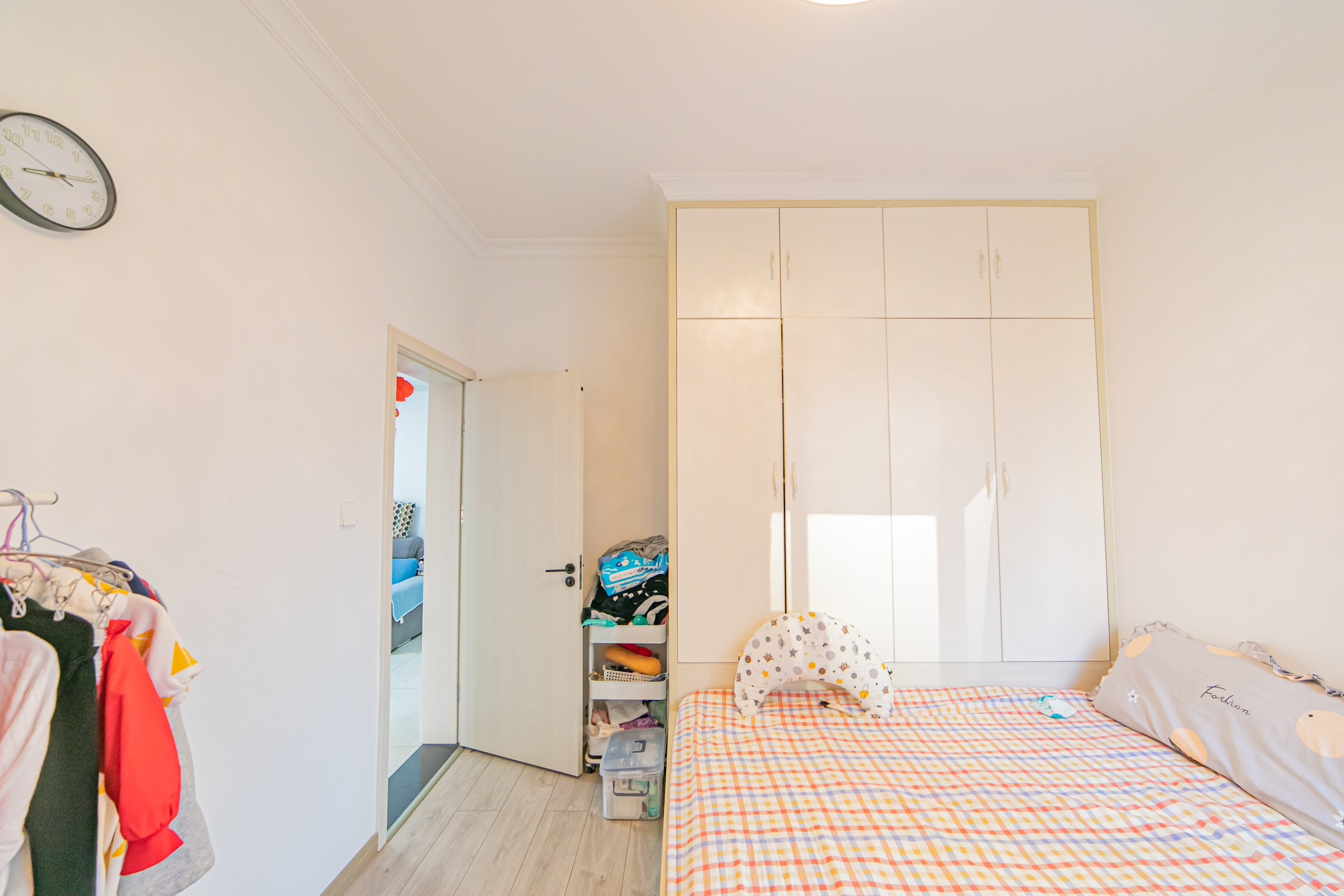 恒基凯旋门三期 3室2厅1卫 85.00万 恒基凯旋门三期 3室2厅1卫 85.00万卧室