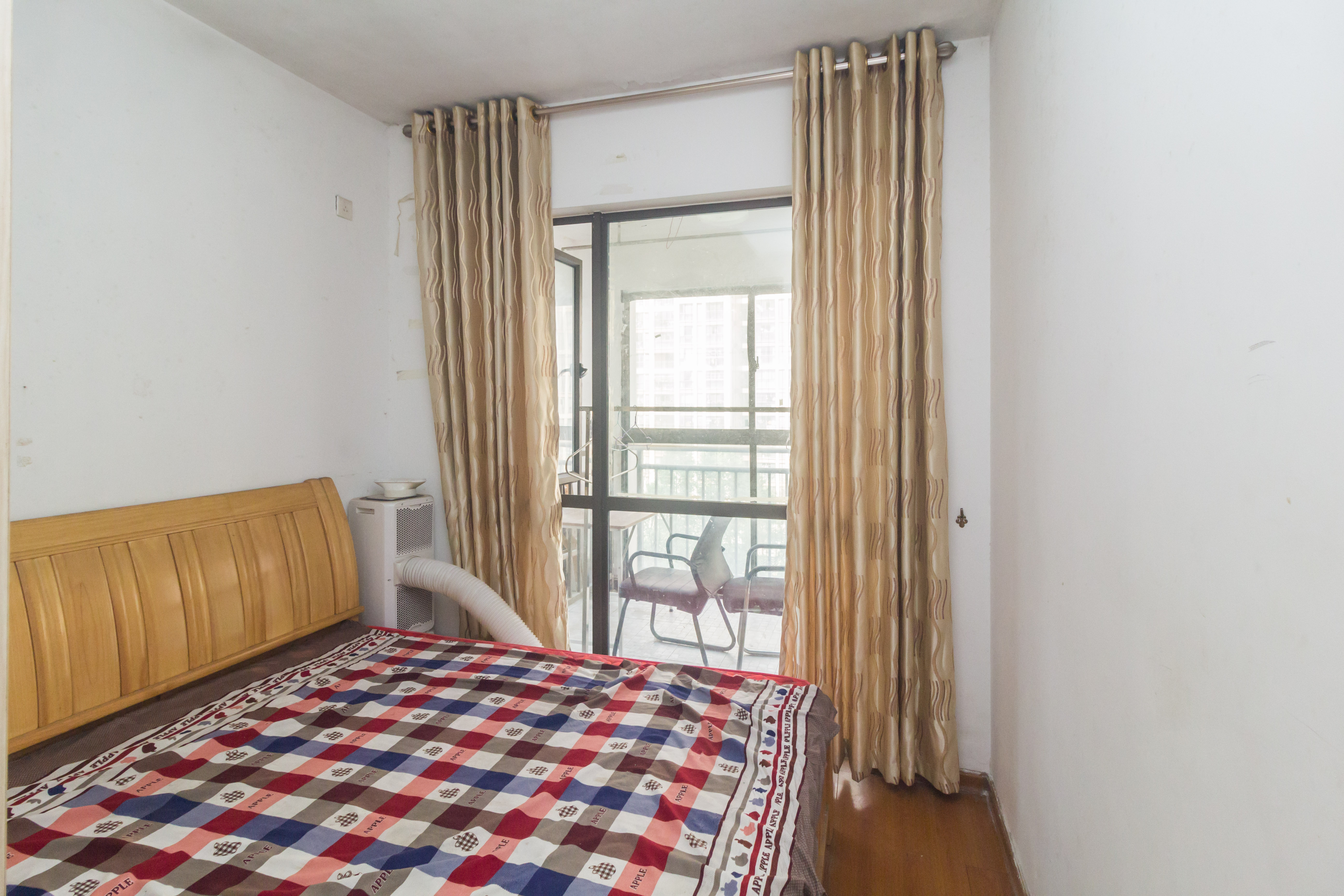 旭辉华庭 3室2厅1卫 68.00万 旭辉华庭 3室2厅1卫 68.00万卧室