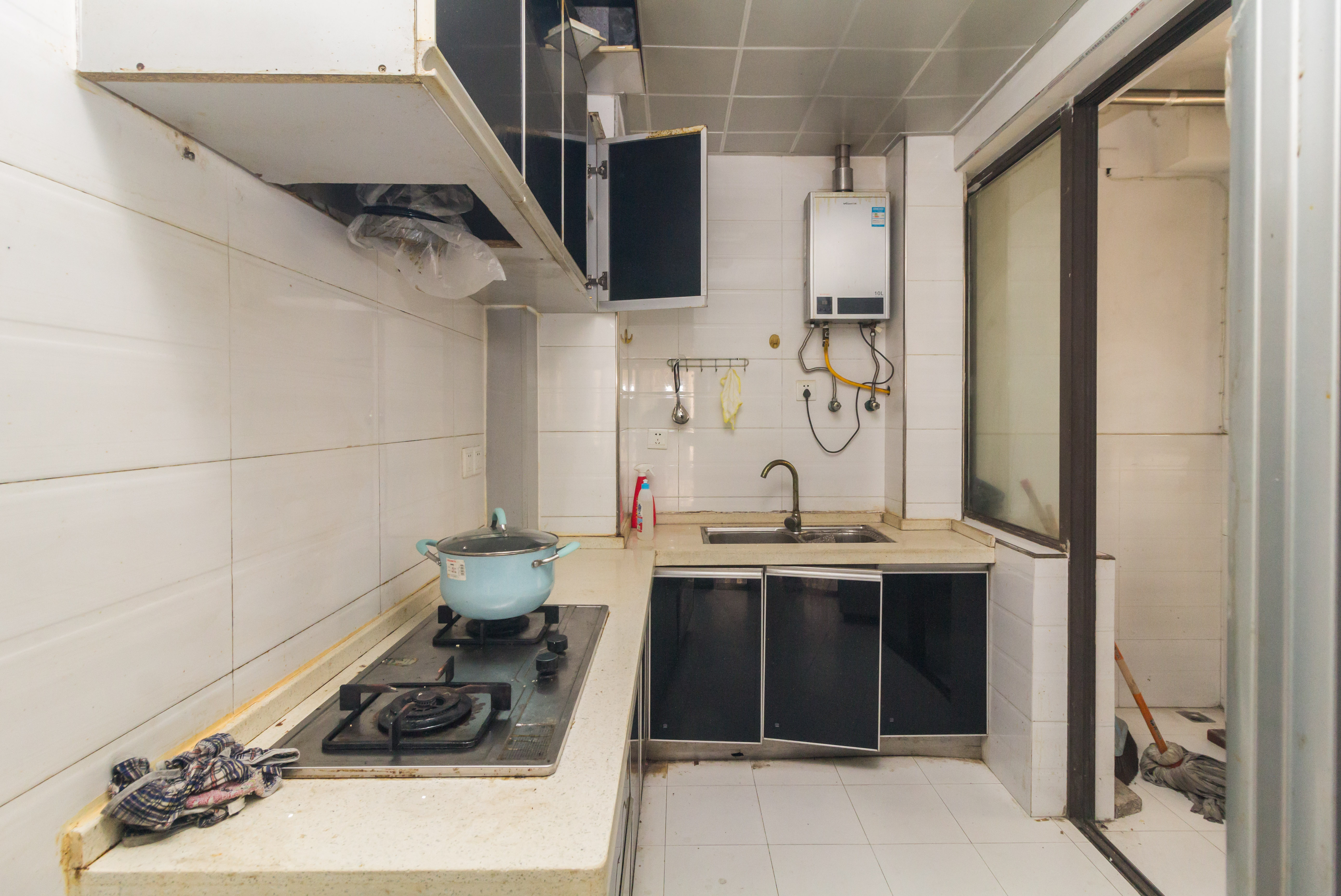 旭辉华庭 3室2厅1卫 68.00万 旭辉华庭 3室2厅1卫 68.00万厨房