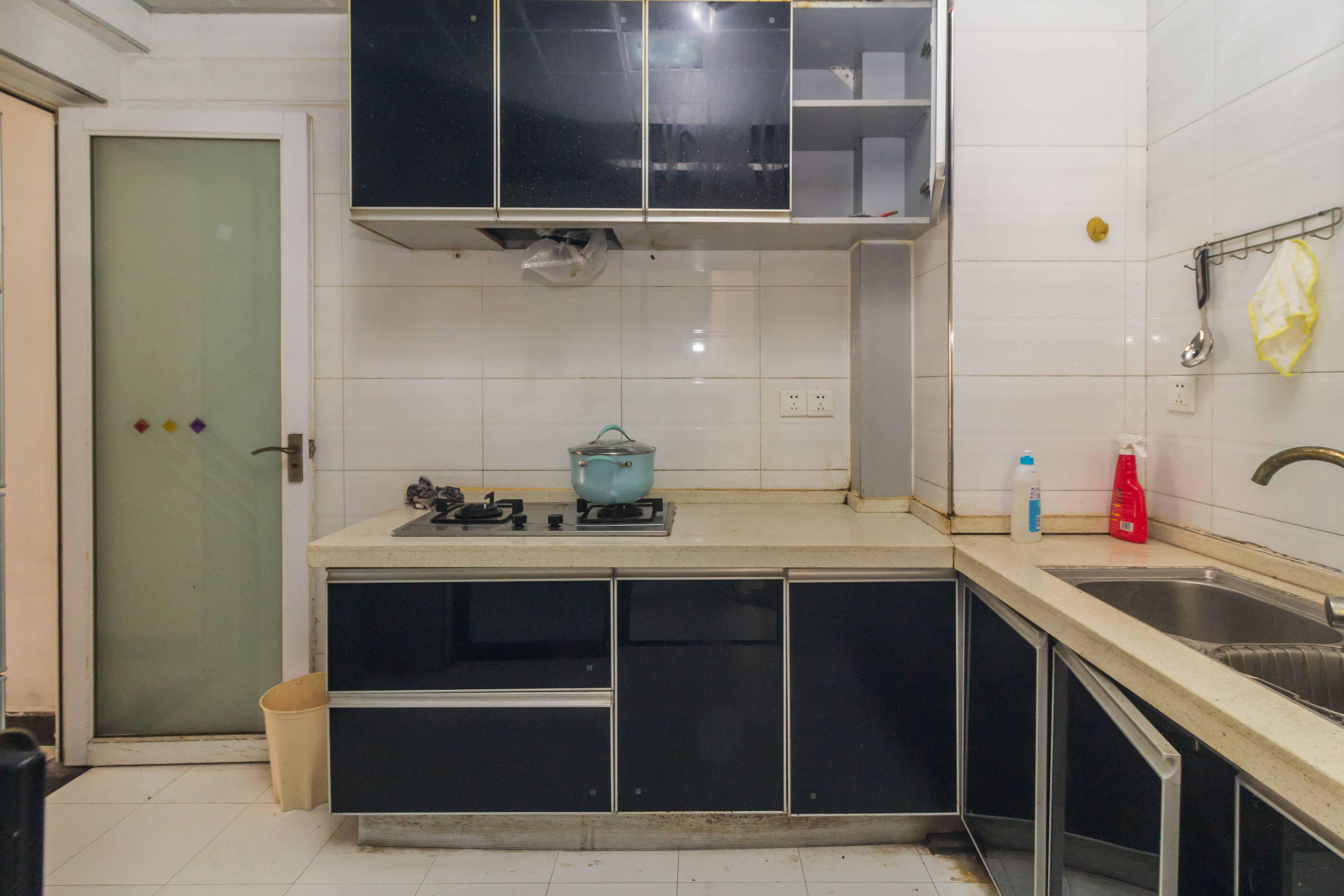 旭辉华庭 3室2厅1卫 68.00万 旭辉华庭 3室2厅1卫 68.00万厨房