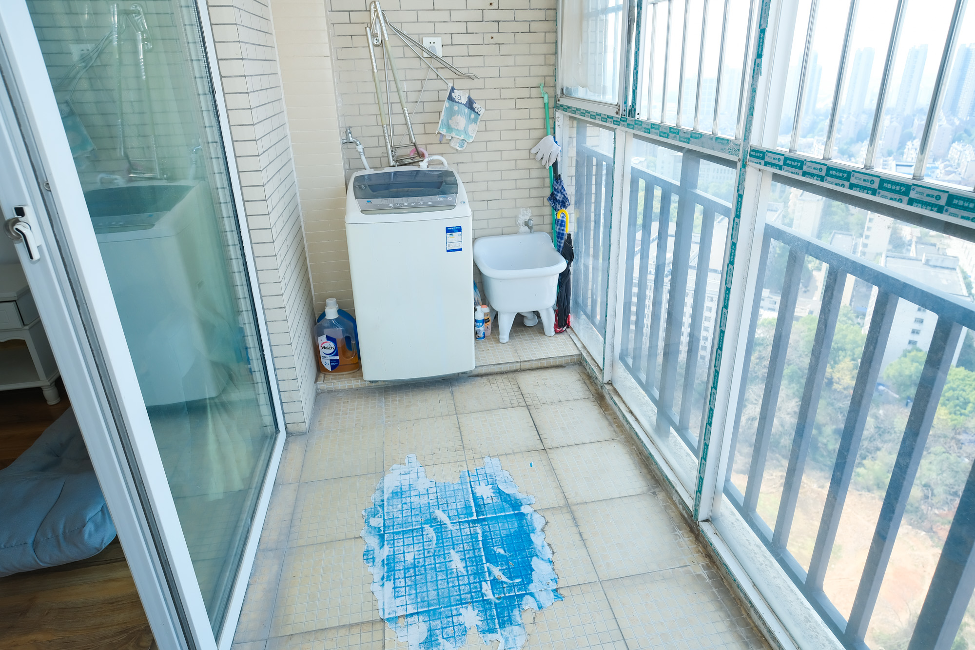 世景华庭 1室1厅1卫 17.50万 世景华庭 1室1厅1卫 17.50万阳台