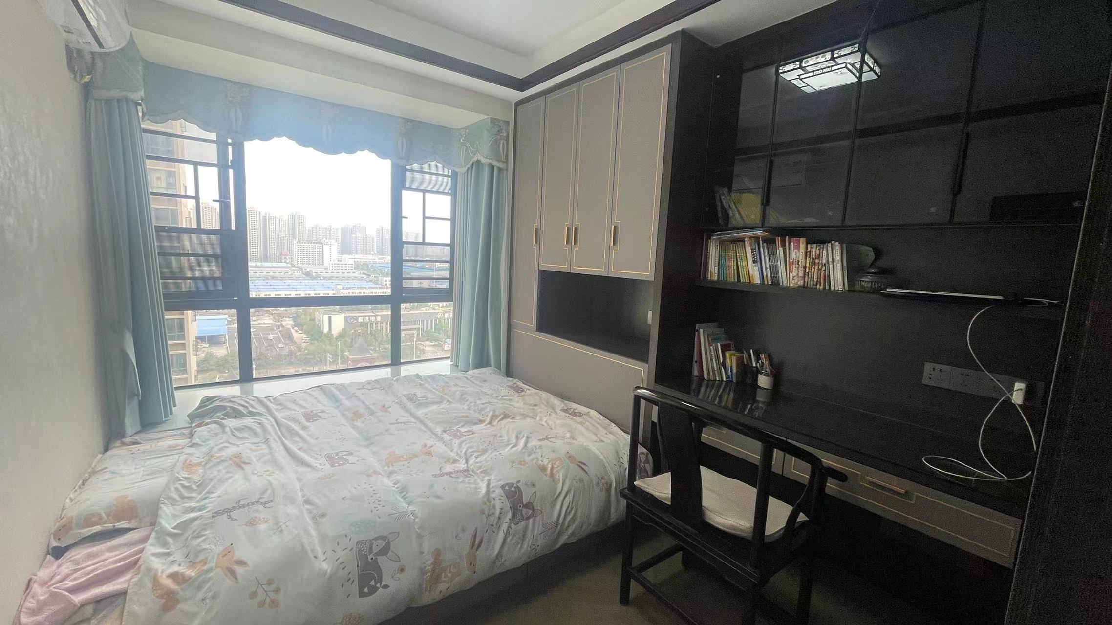 山水豪庭 4室2厅2卫 160.00万 山水豪庭 4室2厅2卫 160.00万室内图