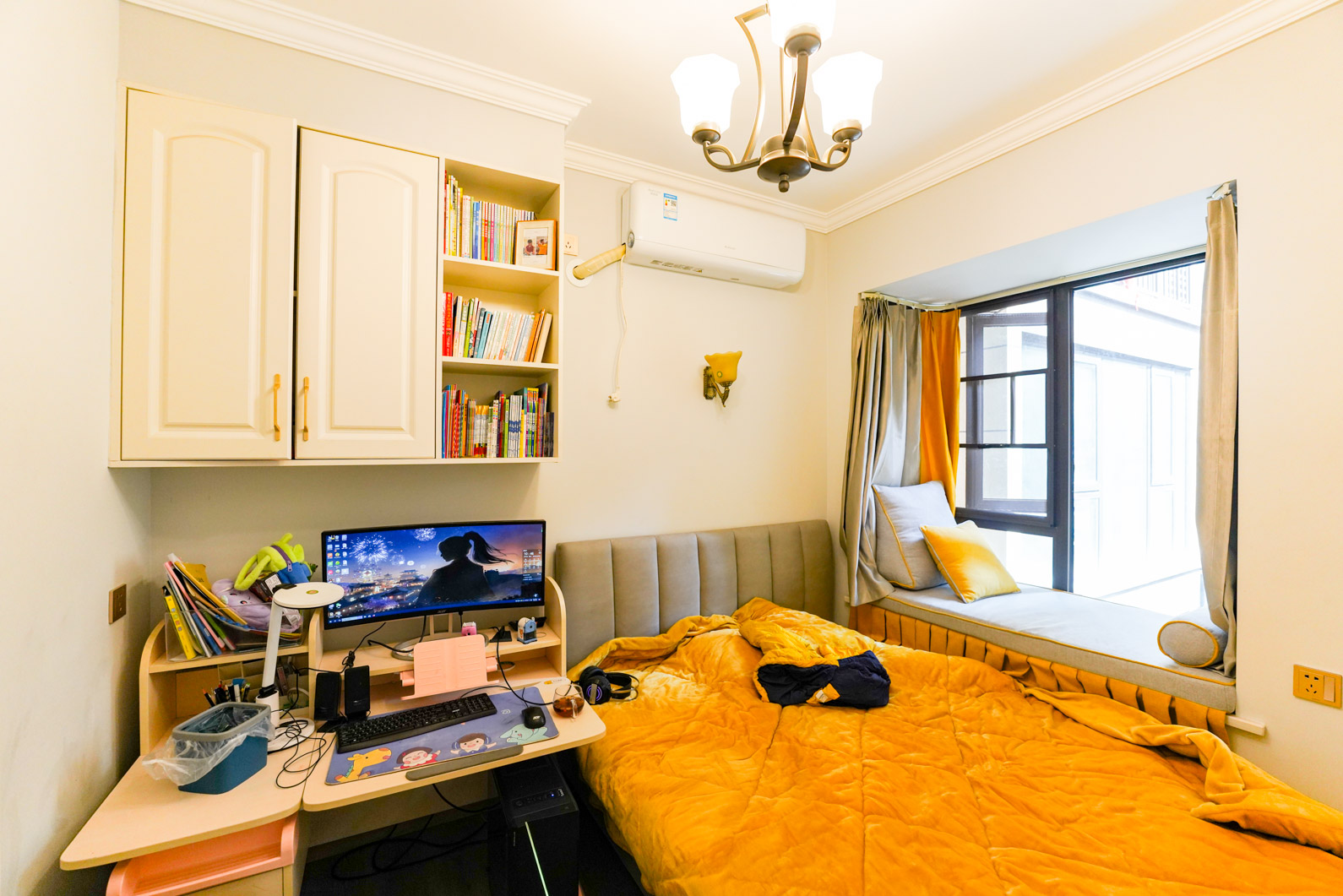 保利大都汇一期、二期  3室2厅2卫    160.0万卧室