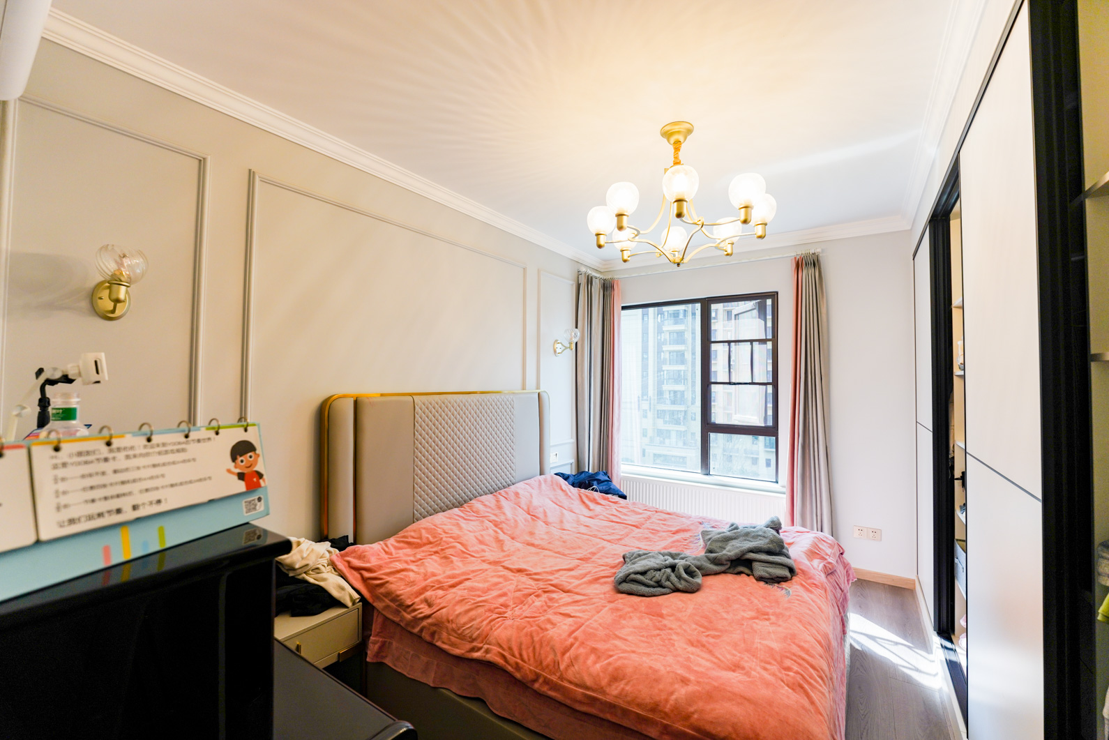 保利大都汇一期、二期  3室2厅2卫    160.0万卧室