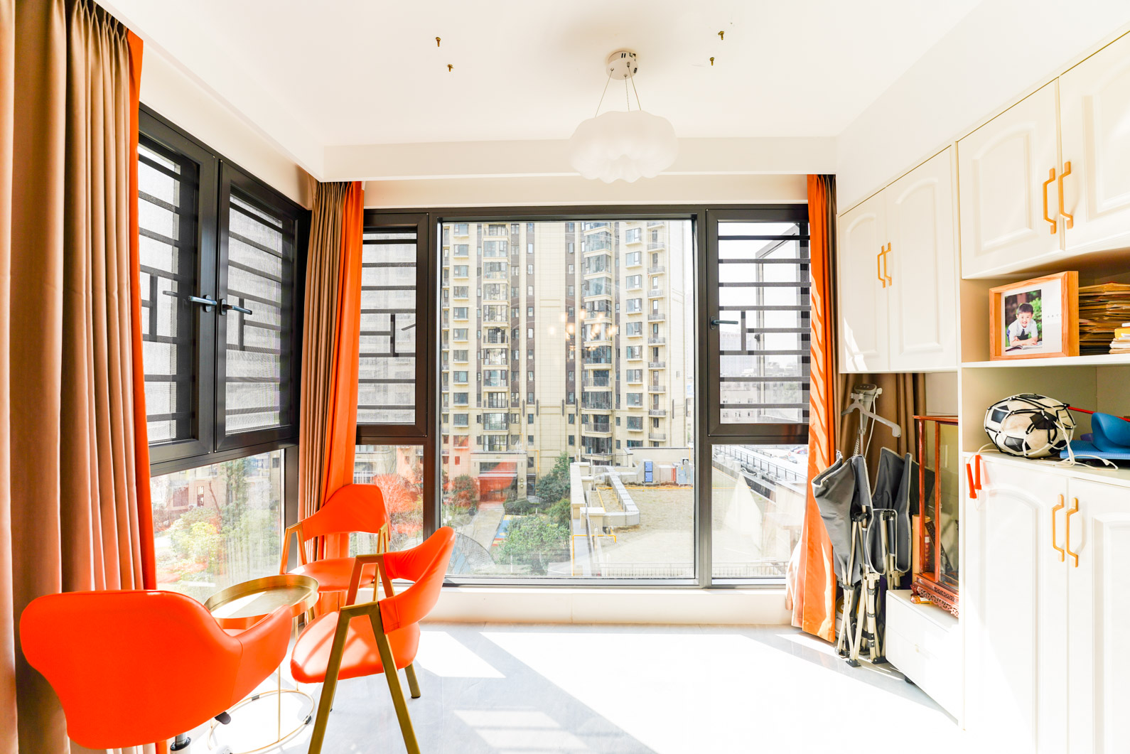 保利大都汇一期、二期  3室2厅2卫    160.0万阳台