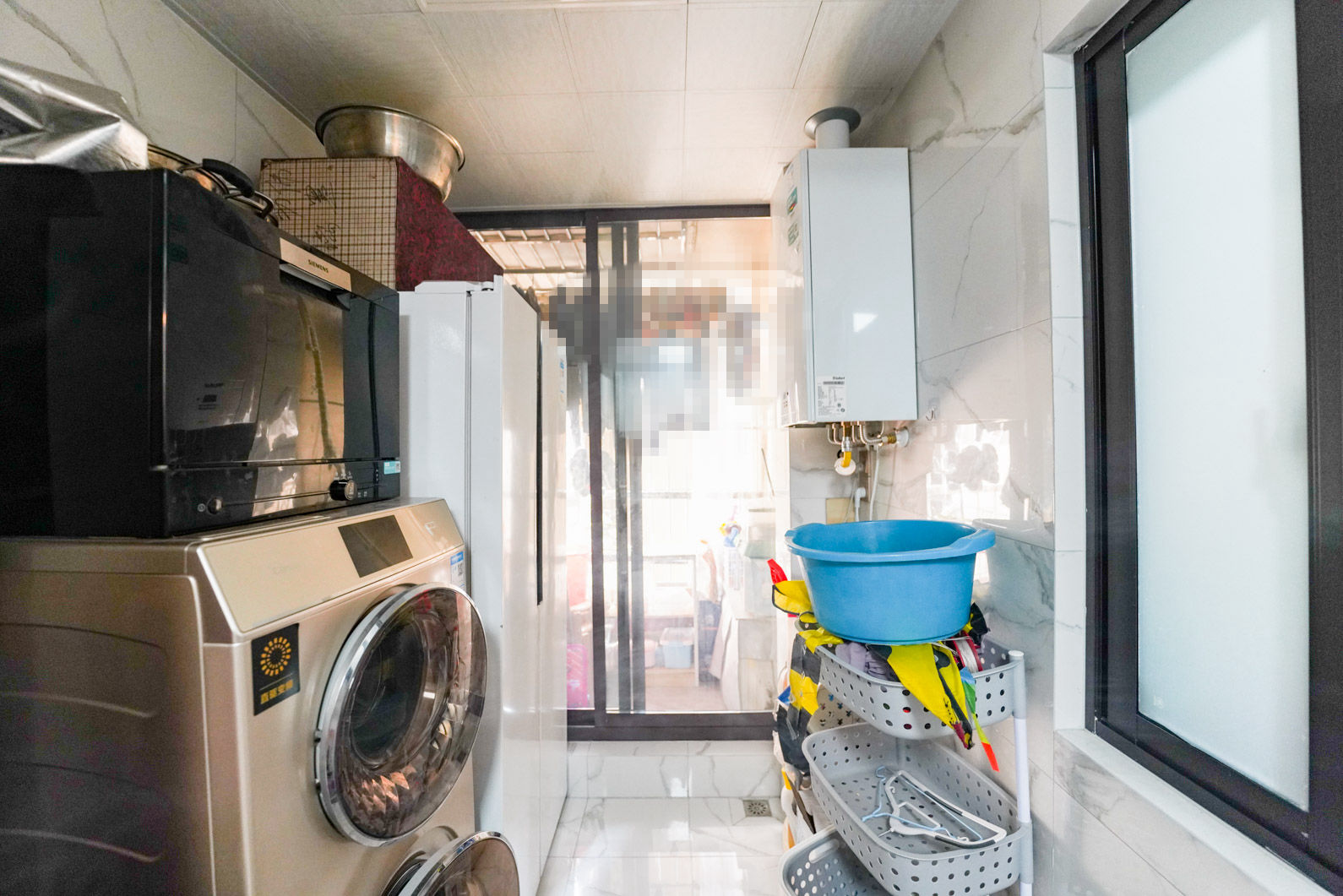 保利大都汇一期、二期  3室2厅2卫    160.0万阳台