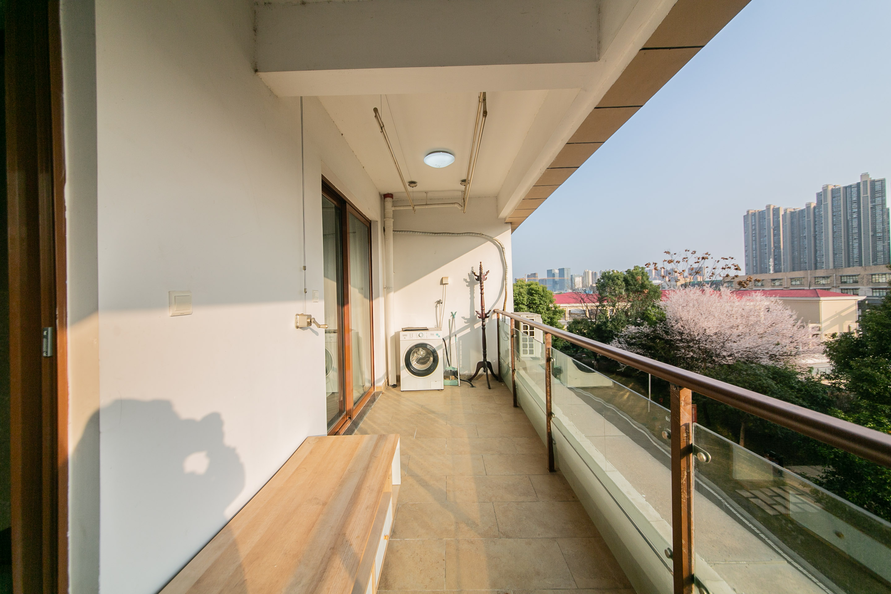 恒大御景半岛湘江苑（恒大御景半岛一期）  2室2厅1卫    125.0万阳台