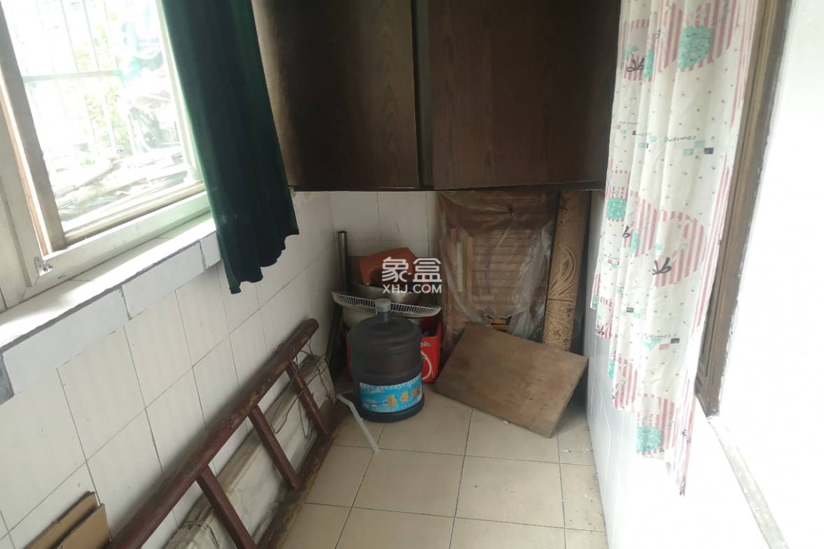 王塔冲二村 2室1厅1卫 26.80万 王塔冲二村 2室1厅1卫 26.80万室内图