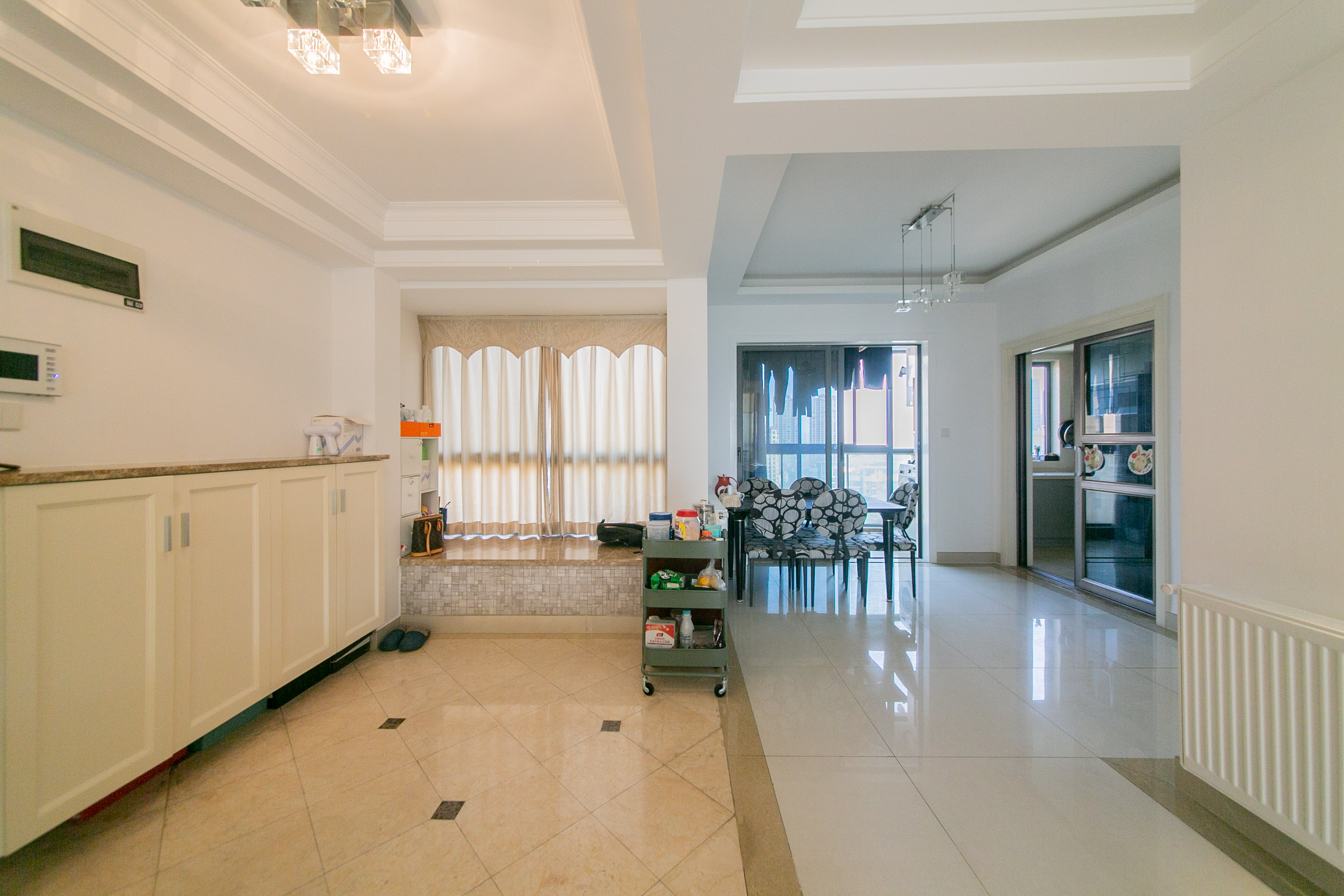 珠江花城三期锦鲤 4室2厅2卫 140.0万 珠江花城三期锦鲤 4室2厅2卫 140.0万客厅