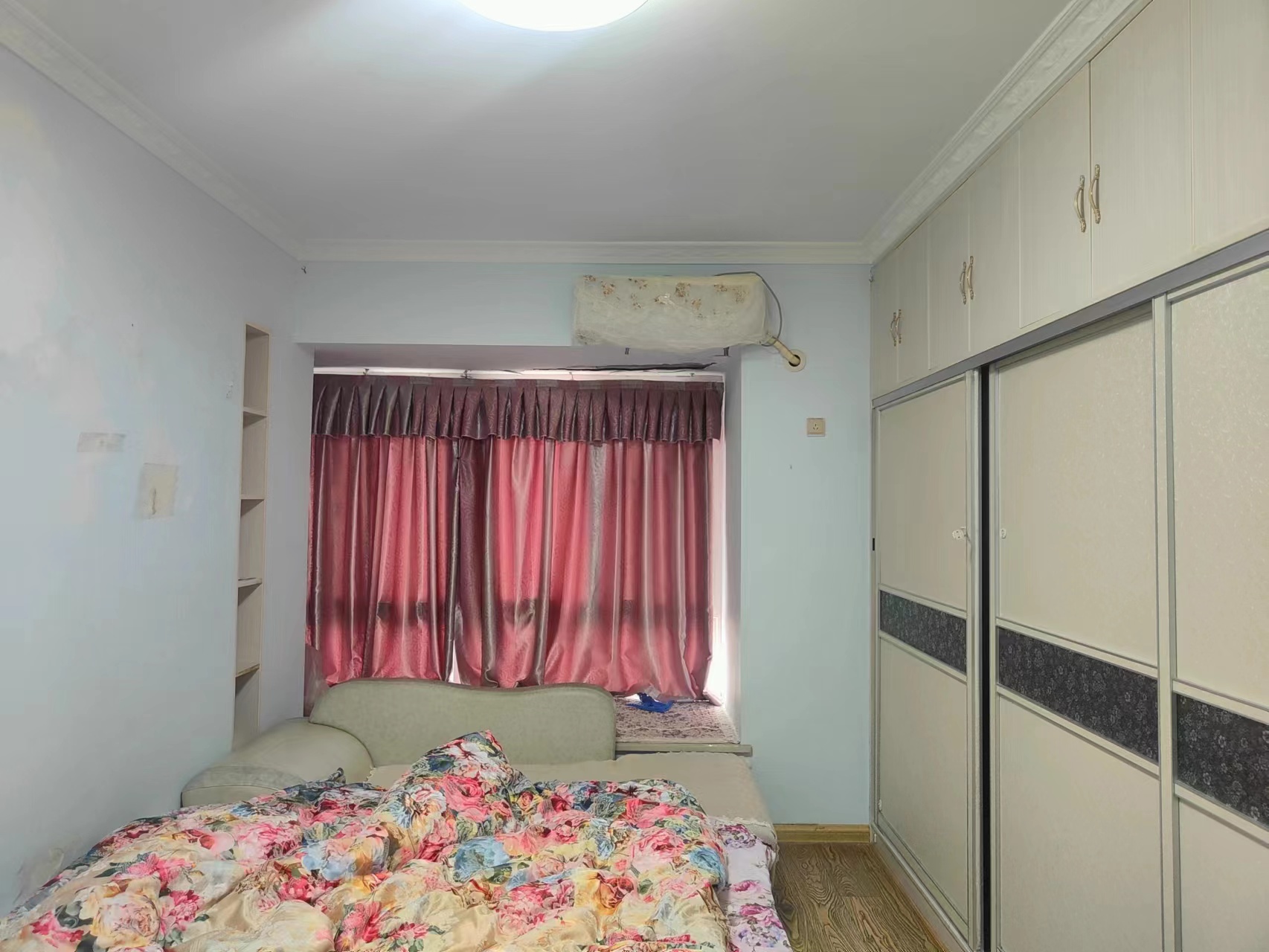 经仕小区 3室2厅2卫 35.0万 经仕小区 3室2厅2卫 35.0万室内图