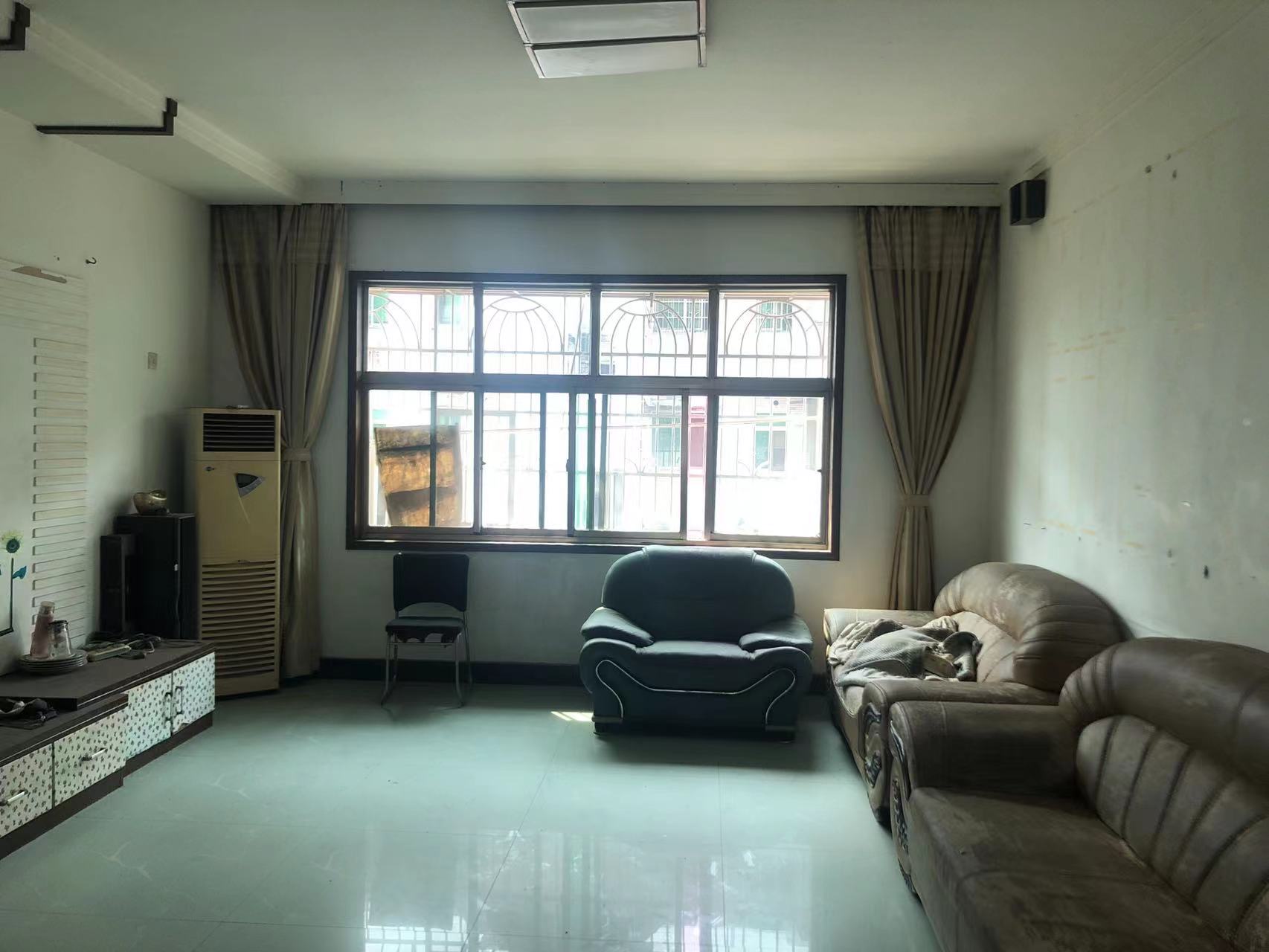 政华新村 4室2厅1卫 47.00万 政华新村 4室2厅1卫 47.00万室内图