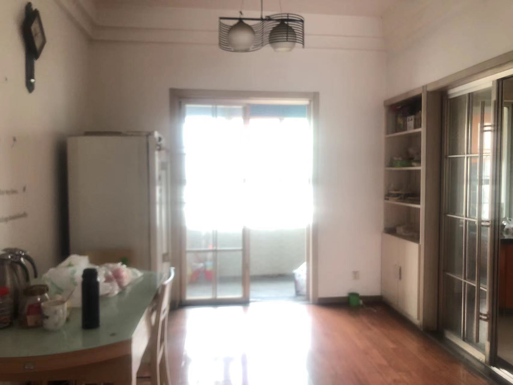 江岸人家 5室2厅2卫 90.00万 江岸人家 5室2厅2卫 90.00万室内图