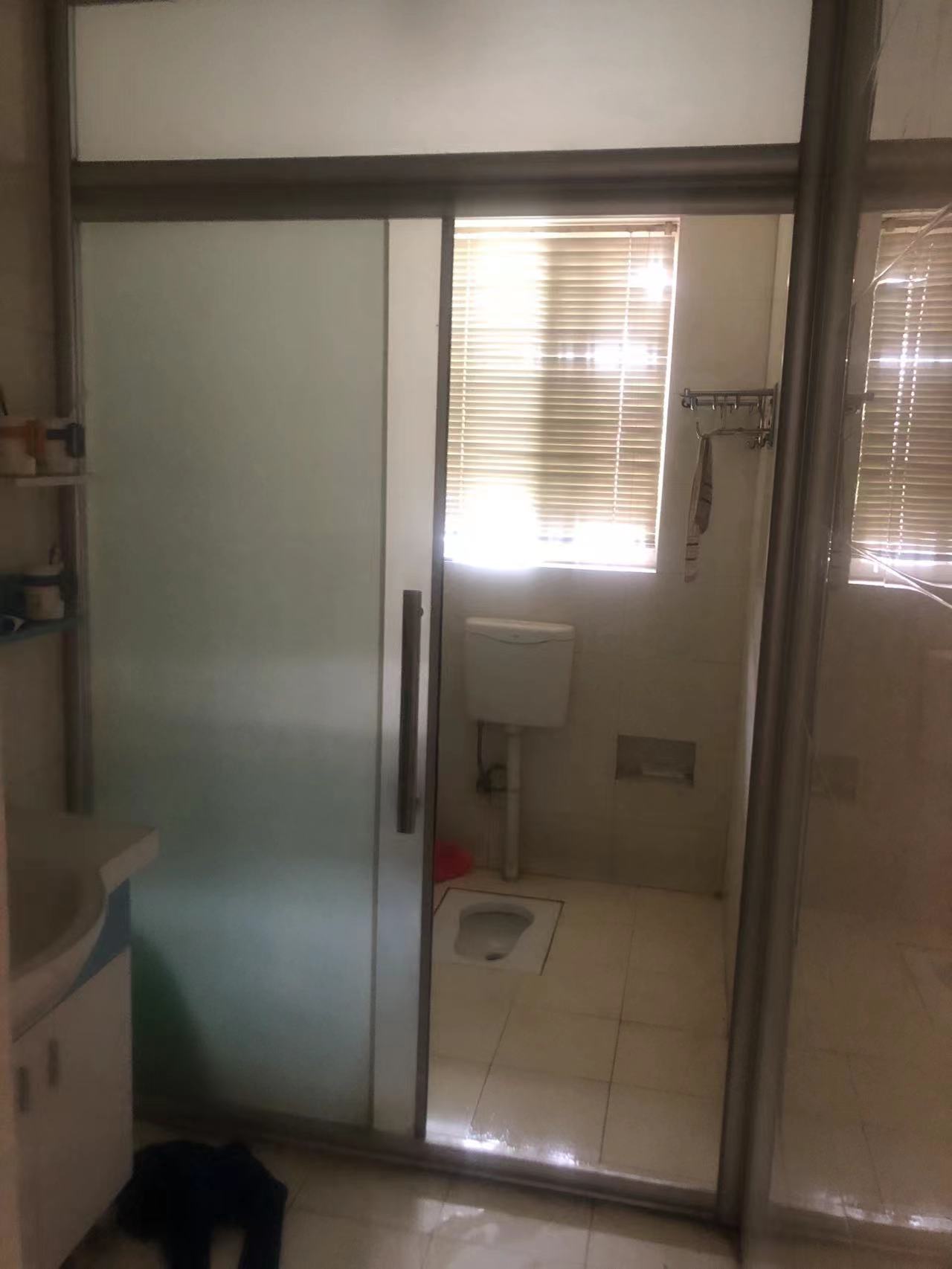 江岸人家 5室2厅2卫 90.00万 江岸人家 5室2厅2卫 90.00万室内图