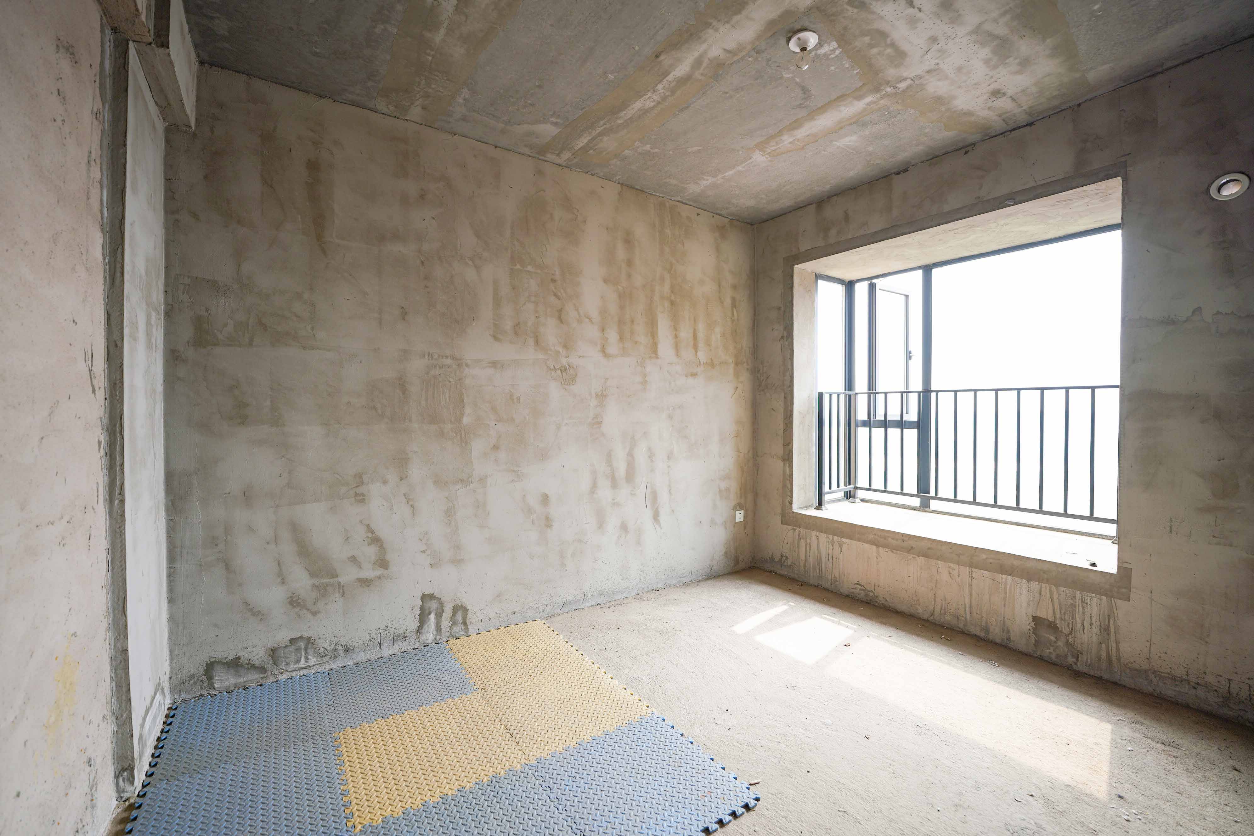 中建嘉和城  3室2厅1卫   81.00万卧室