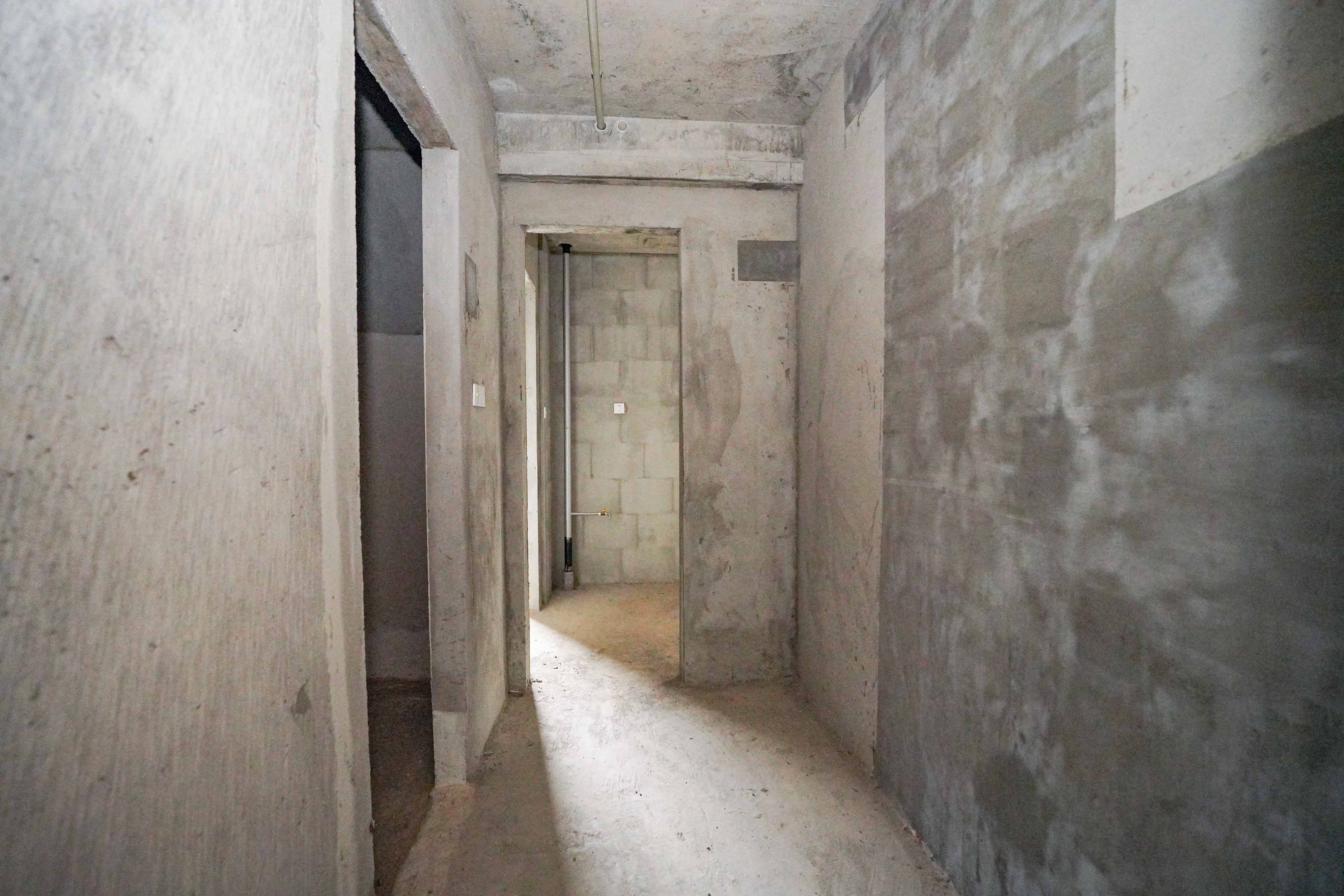 保利城（中航城国际社区、郡原美村）  4室2厅2卫   136.00万卫生间