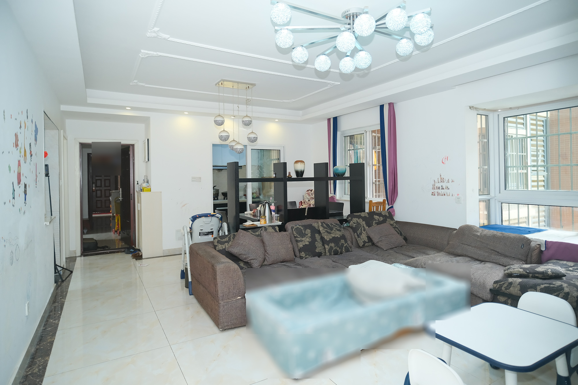 山水湾 4室2厅1卫 80.00万 山水湾 4室2厅1卫 80.00万客厅