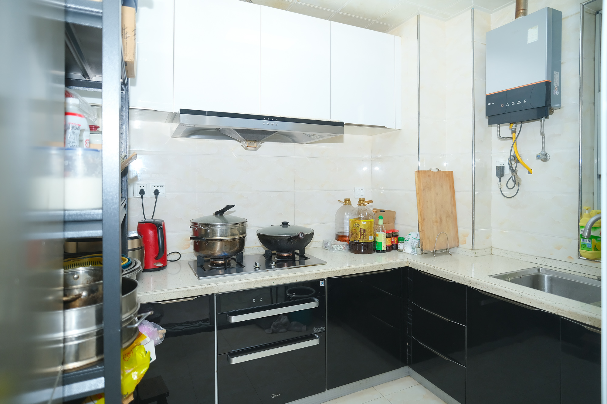 山水湾 4室2厅1卫 80.00万 山水湾 4室2厅1卫 80.00万厨房