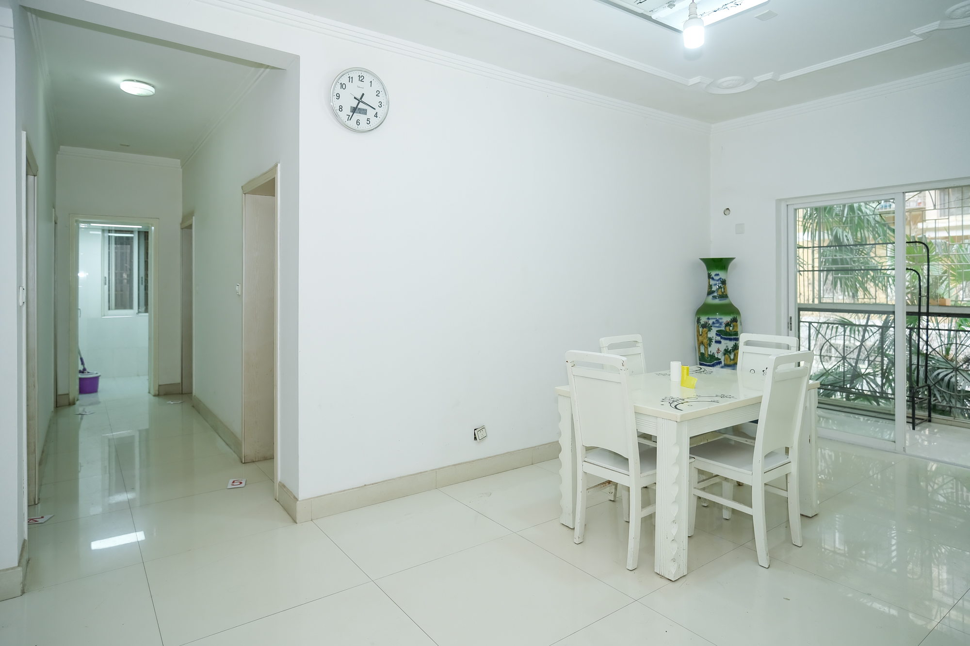 山水人家三期 4室2厅2卫 78.00万 山水人家三期 4室2厅2卫 78.00万客厅