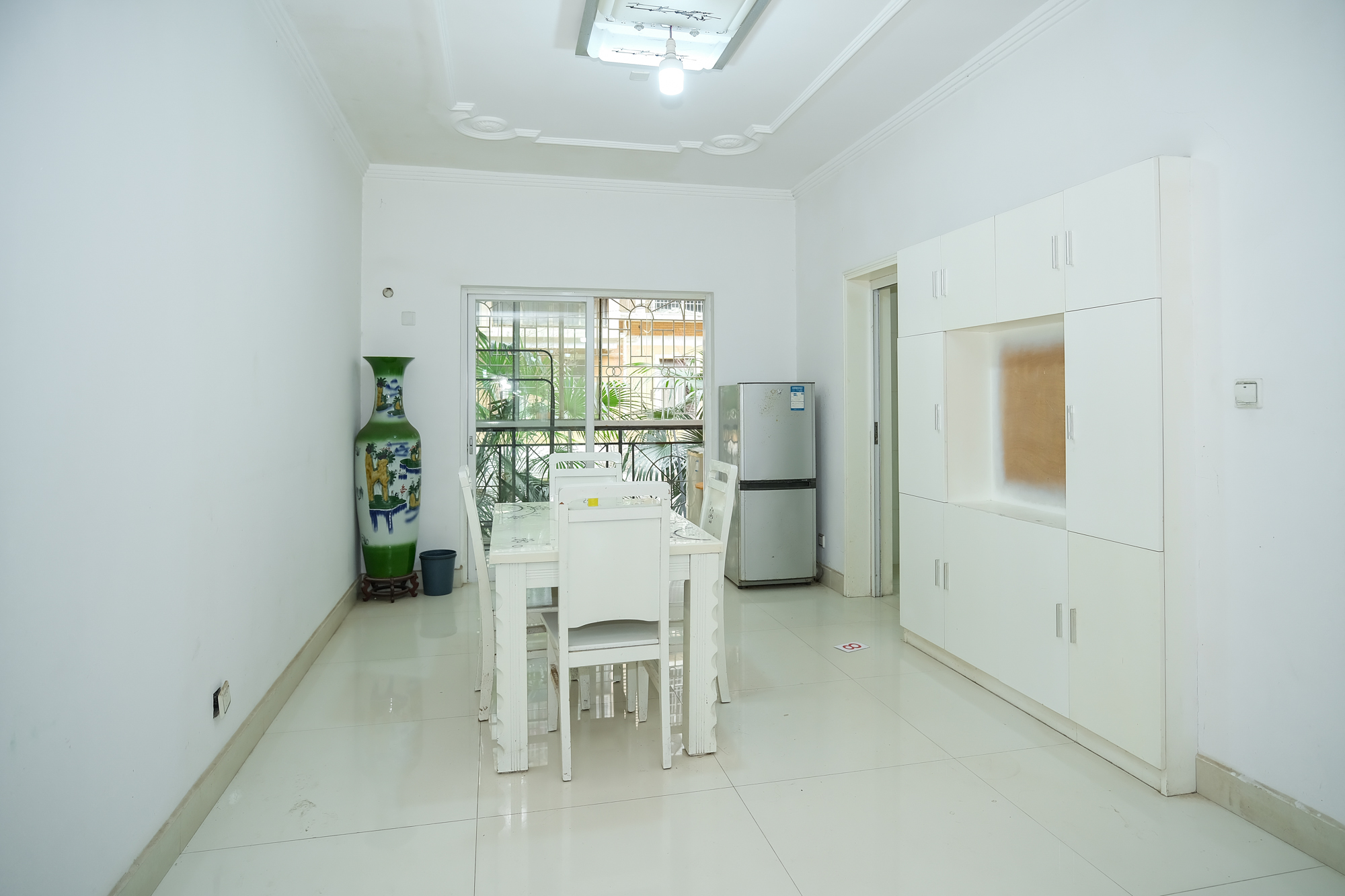 山水人家三期 4室2厅2卫 78.00万 山水人家三期 4室2厅2卫 78.00万客厅