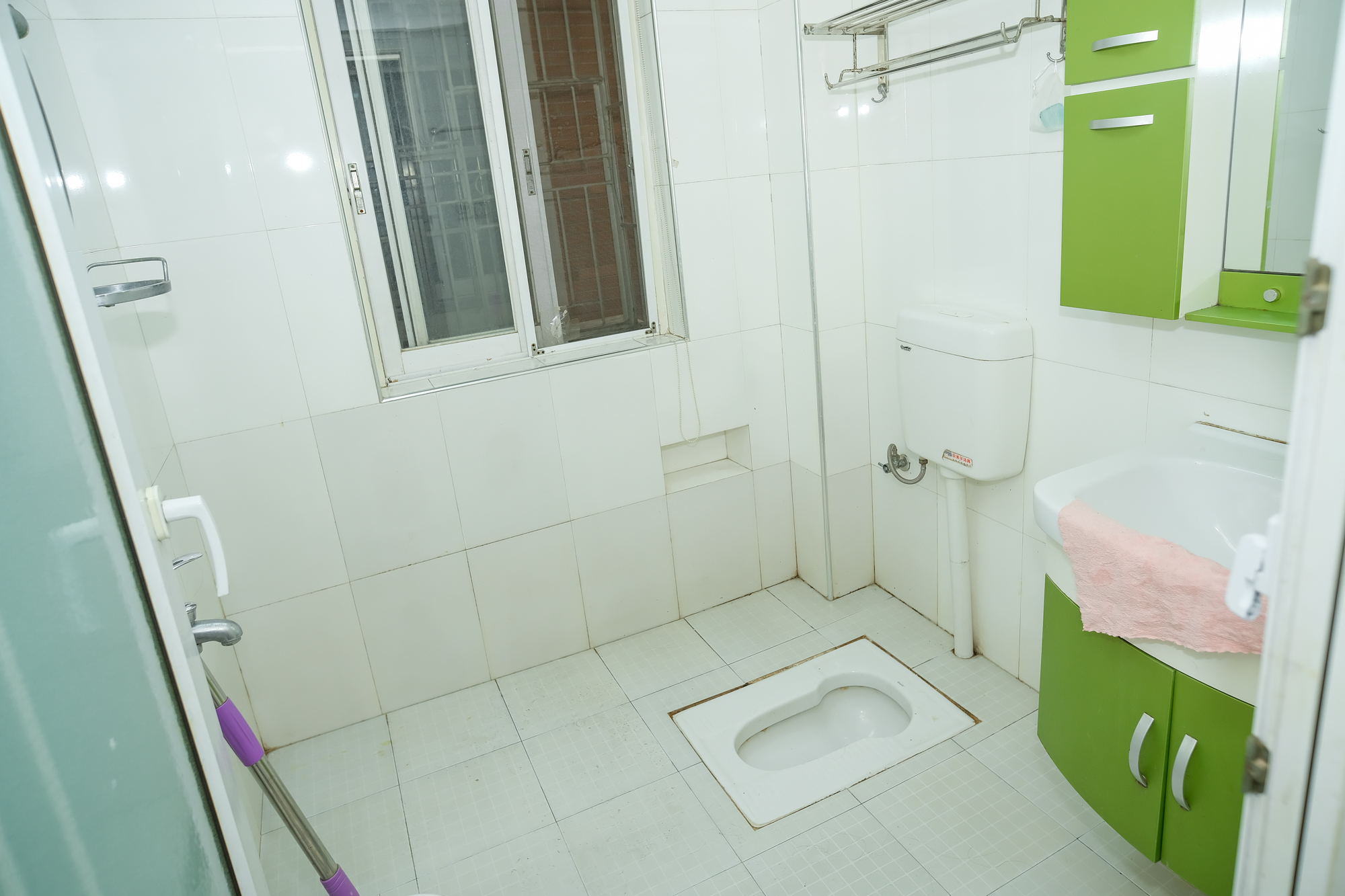 山水人家三期 4室2厅2卫 78.00万 山水人家三期 4室2厅2卫 78.00万卫生间