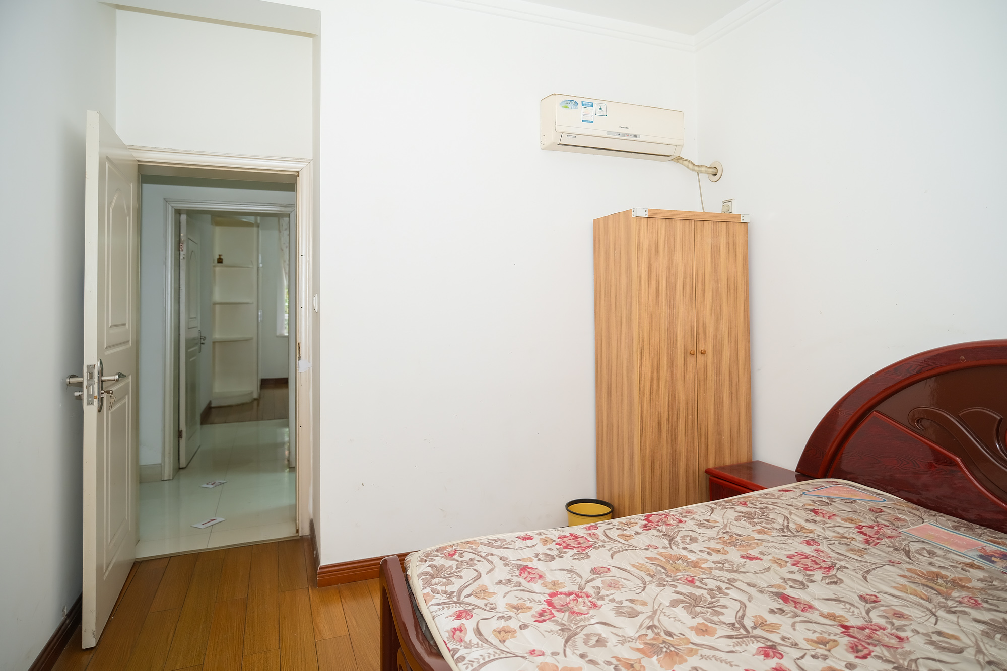 山水人家三期 4室2厅2卫 78.00万 山水人家三期 4室2厅2卫 78.00万卧室