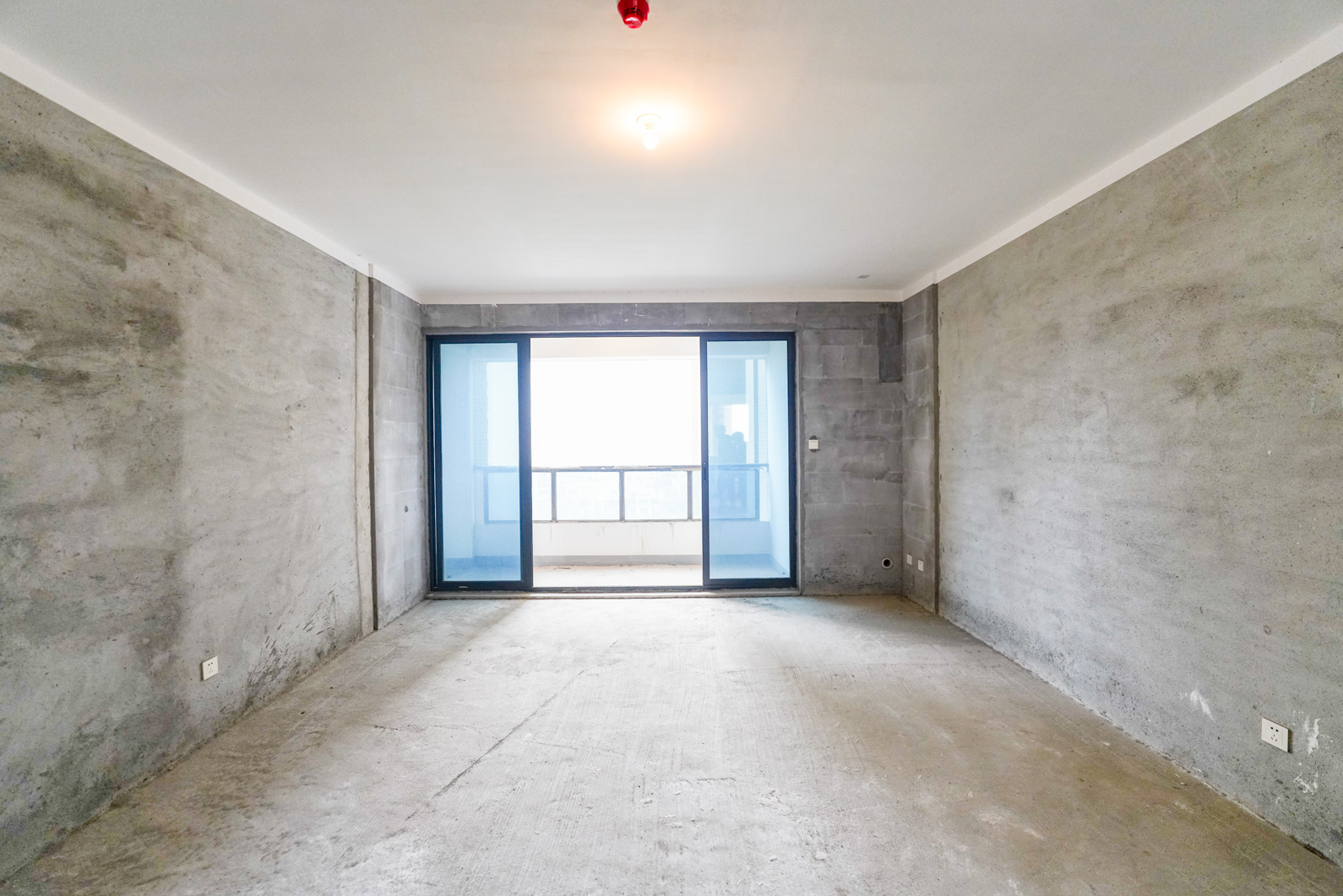 长房半岛蓝湾(观山月)  4室2厅2卫    138.8万 长房半岛蓝湾(观山月)  4室2厅2卫    138.8万客厅