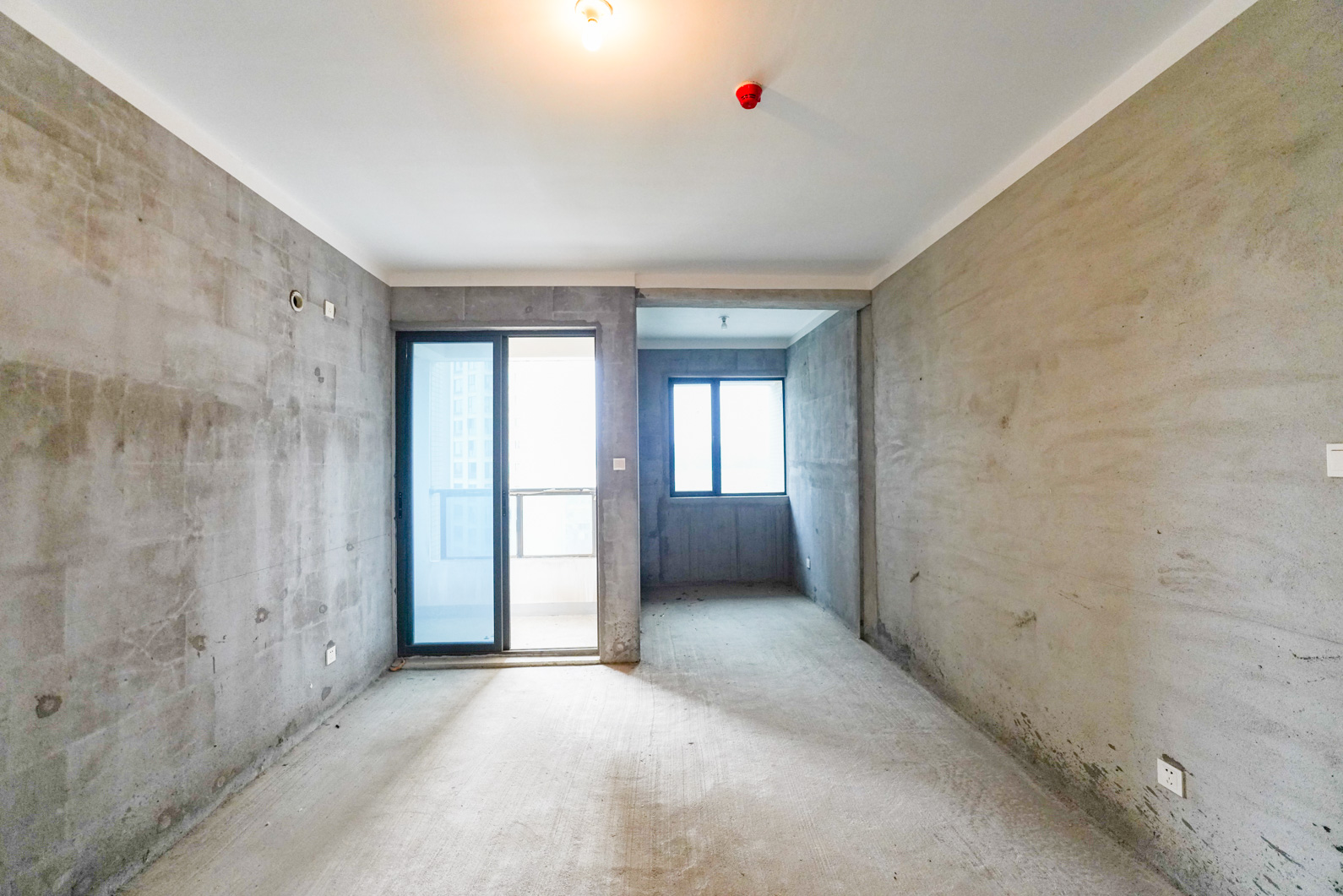 长房半岛蓝湾(观山月)  4室2厅2卫    138.8万 长房半岛蓝湾(观山月)  4室2厅2卫    138.8万卧室