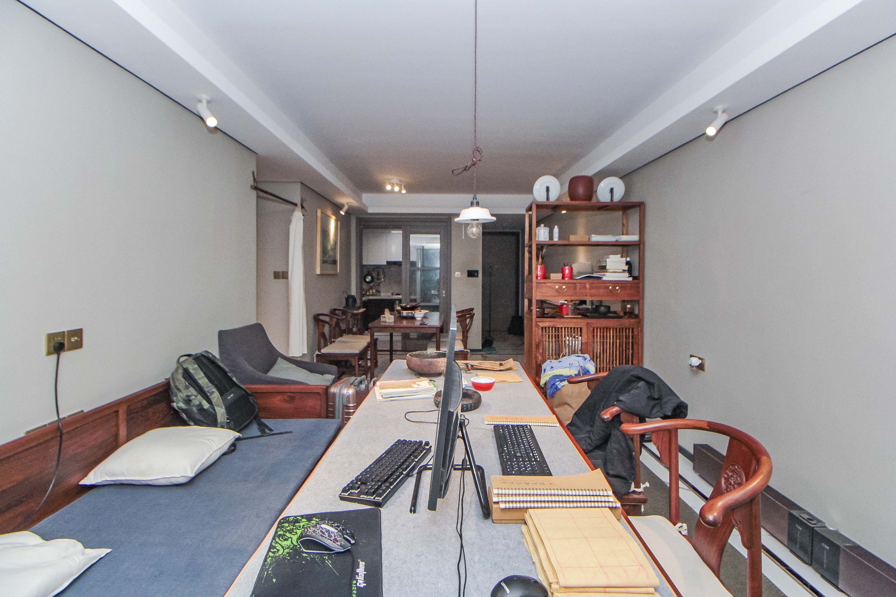 中海阅麓山一期 3室2厅2卫 135.0万 中海阅麓山一期 3室2厅2卫 135.0万客厅