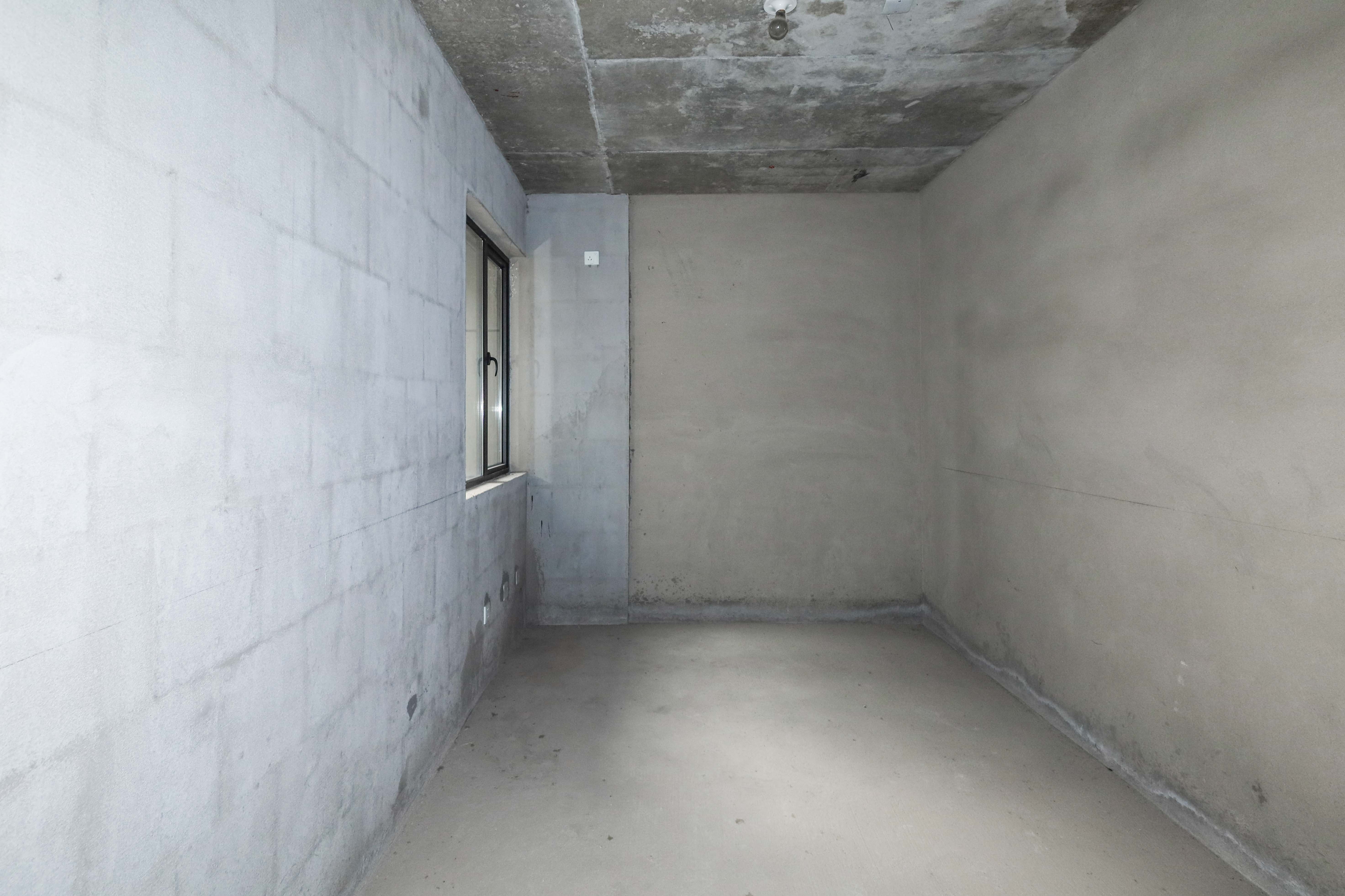 中国铁建梅溪青秀二期  3室2厅2卫    141.0万卧室