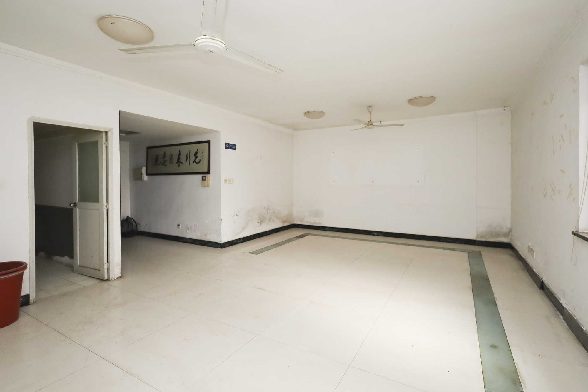 星蓝湾  4室2厅1卫    115.0万客厅