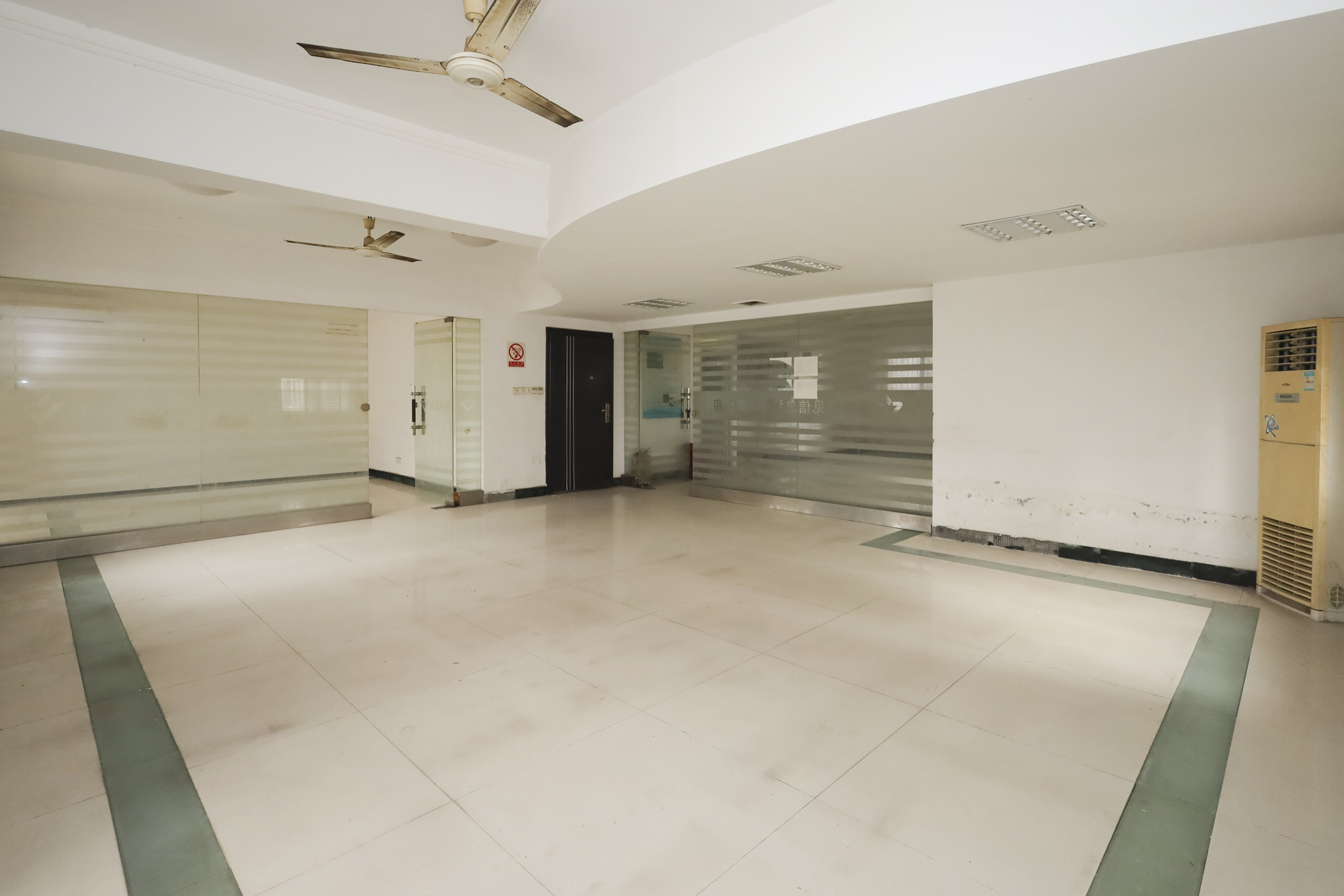 星蓝湾  4室2厅1卫    115.0万卧室