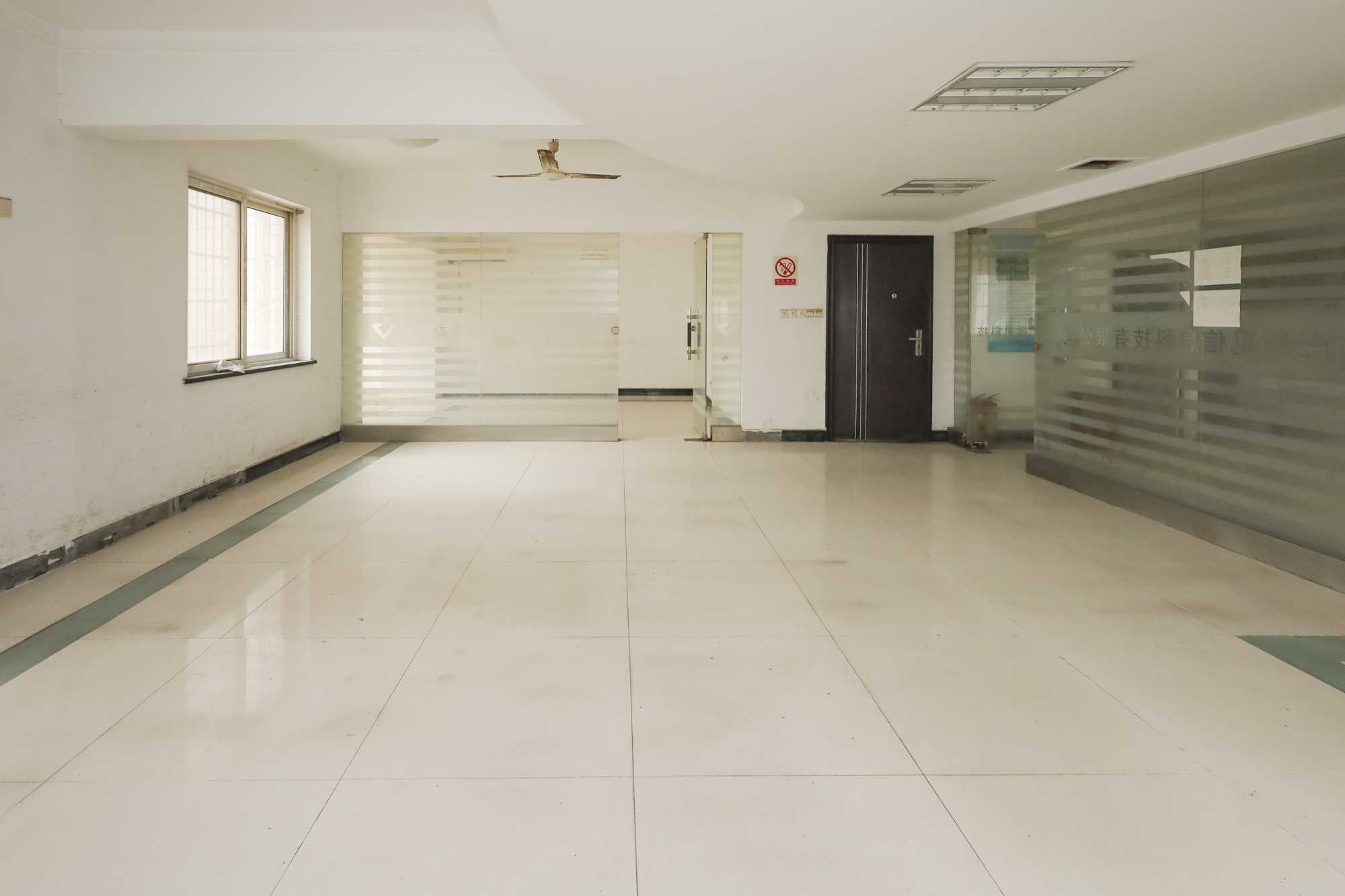 星蓝湾  4室2厅1卫    115.0万卧室