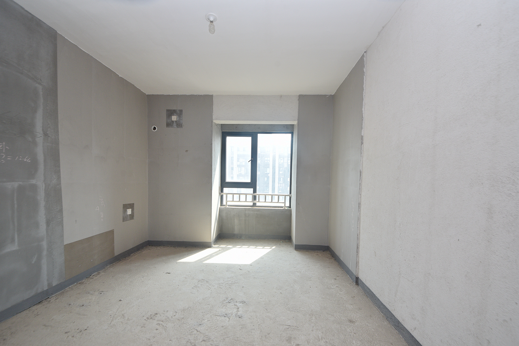建发中央公园（建发美地）  4室2厅2卫   280.00万卧室
