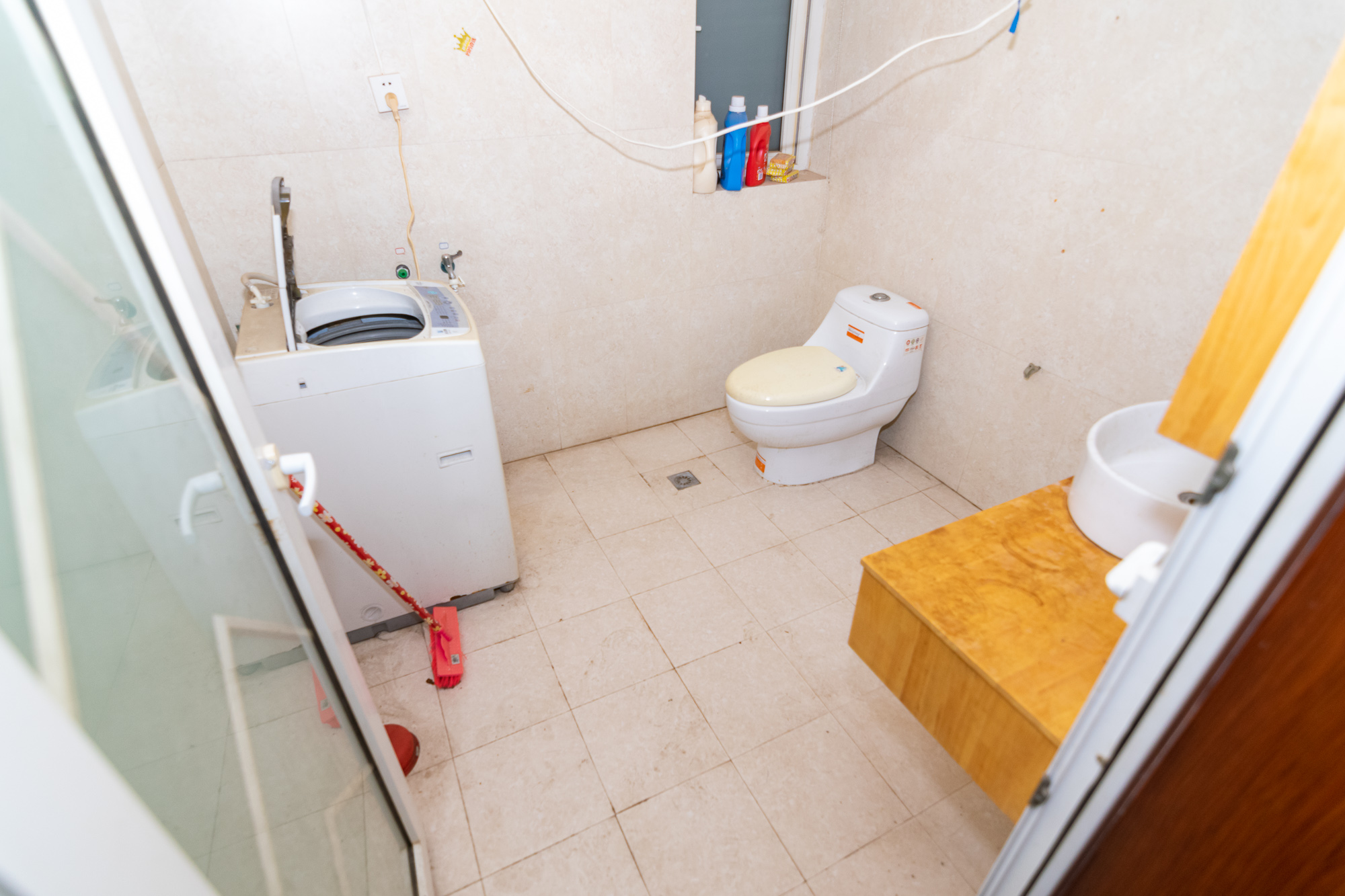 湘路家园 7室2厅3卫 286.00万 湘路家园 7室2厅3卫 286.00万卫生间