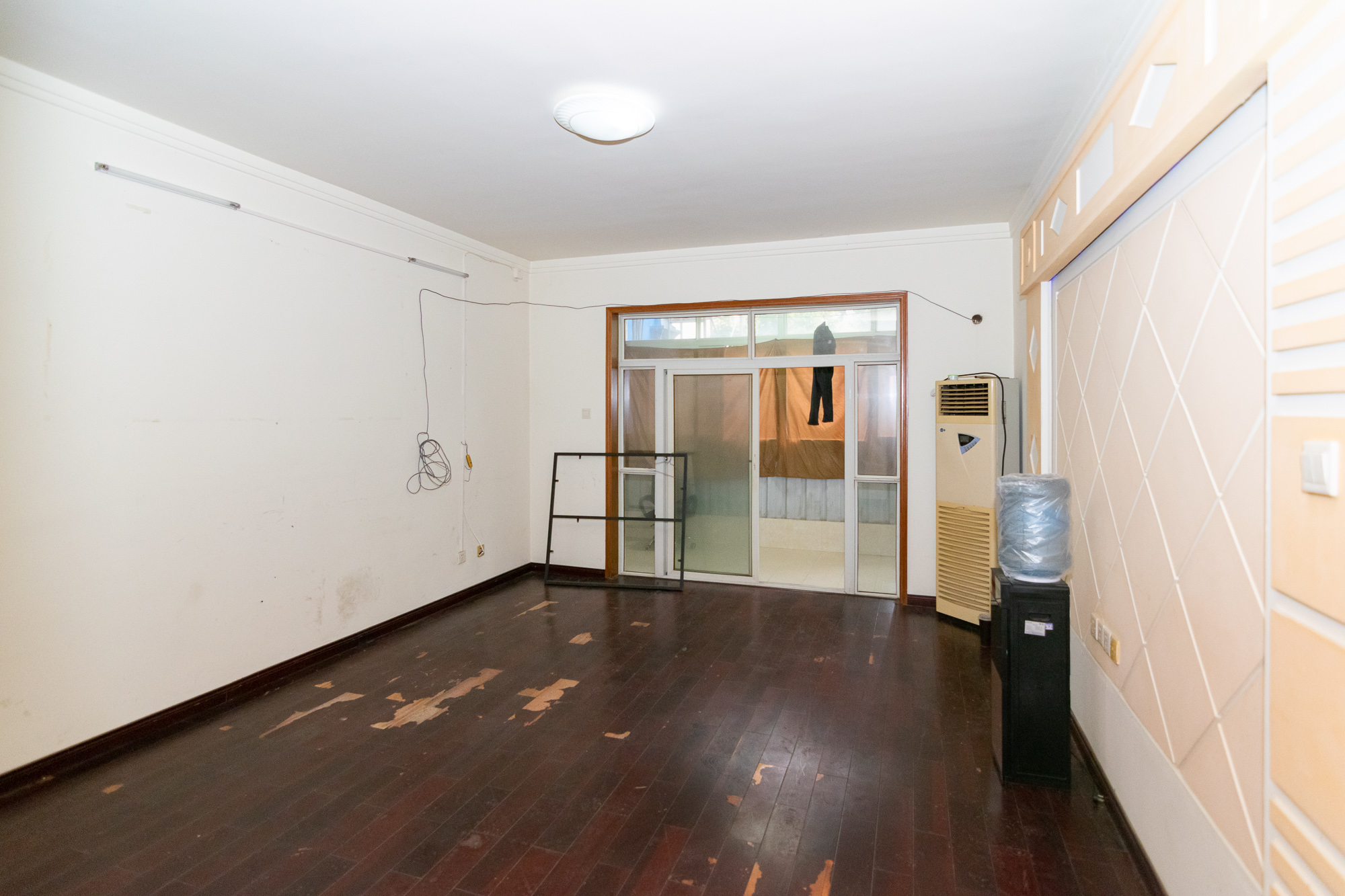 湘路家园 7室2厅3卫 286.00万 湘路家园 7室2厅3卫 286.00万卧室