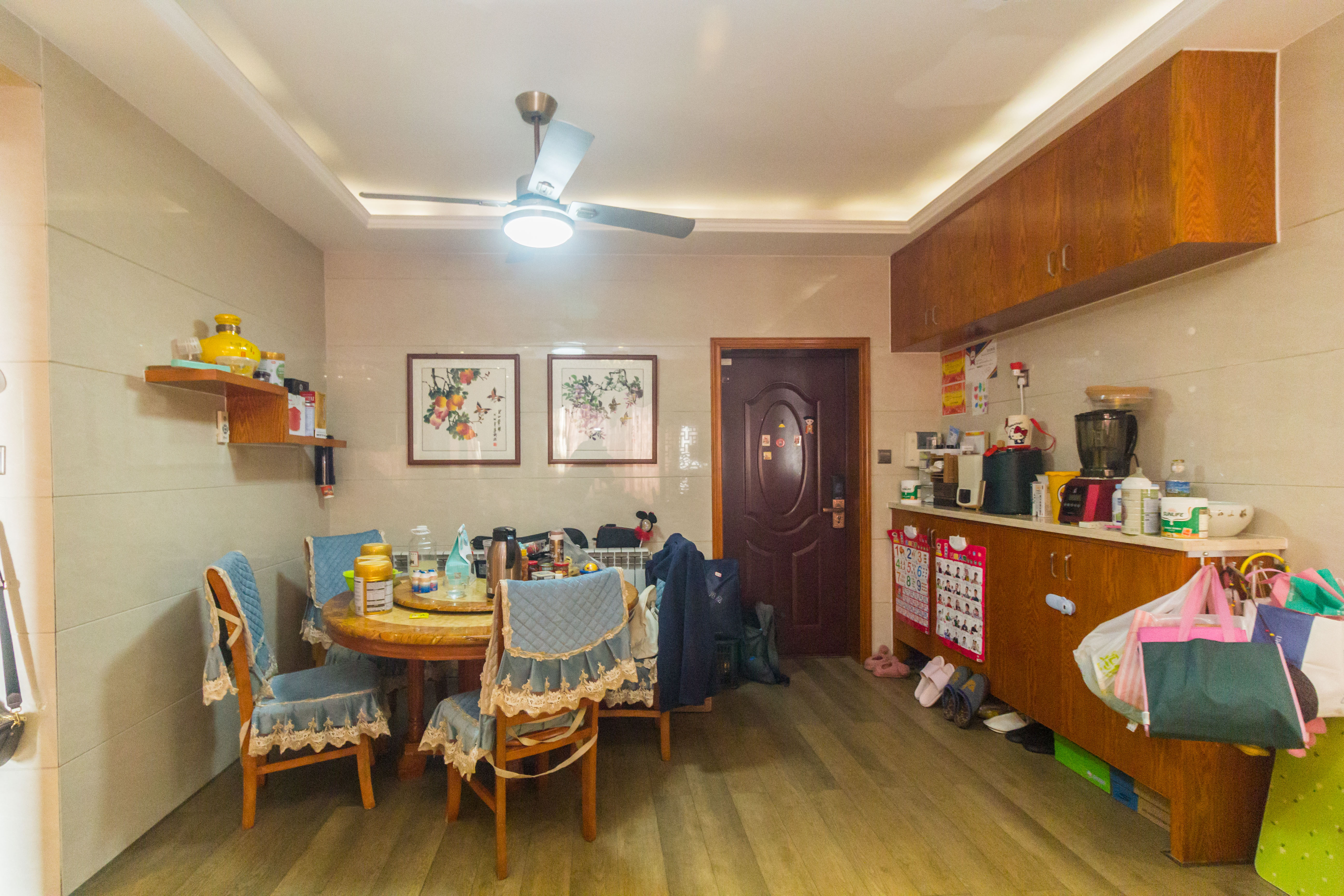 旭辉华庭 3室2厅2卫 86.80万 旭辉华庭 3室2厅2卫 86.80万客厅