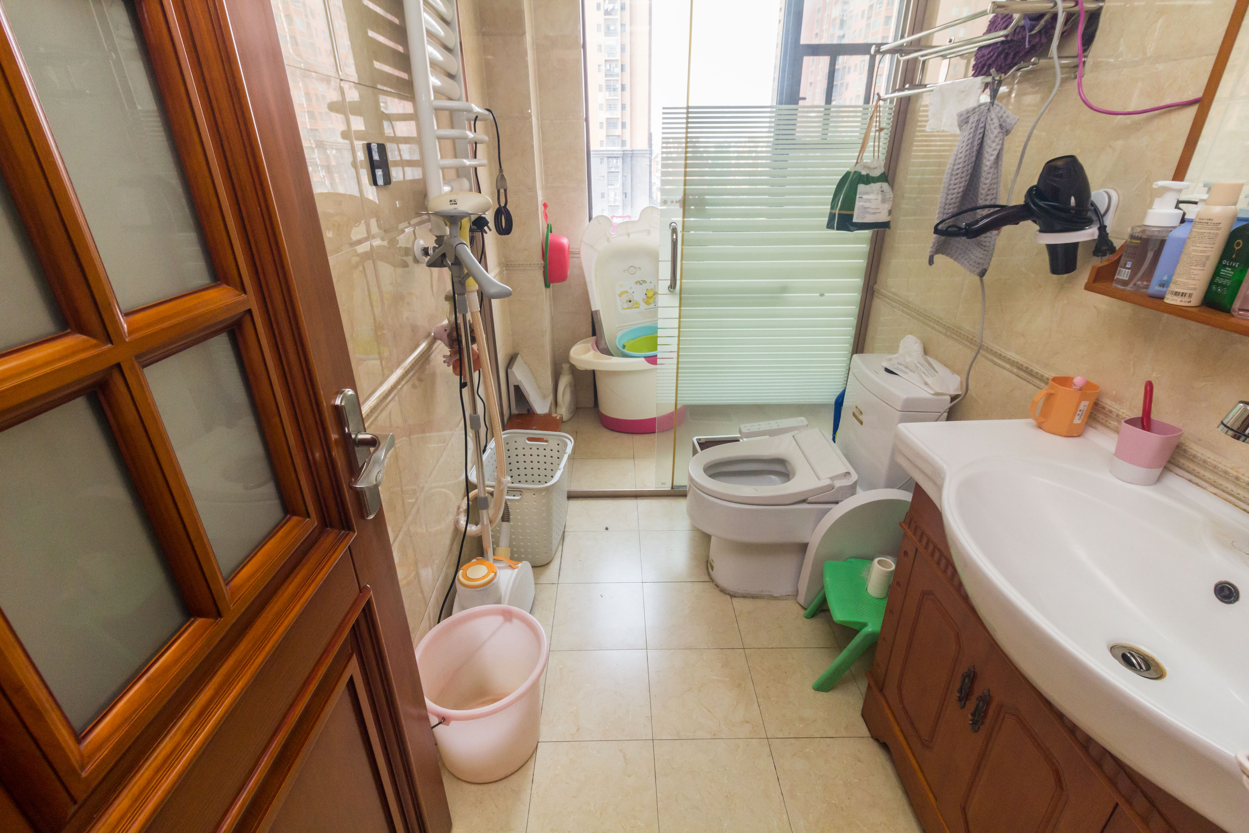 旭辉华庭 3室2厅2卫 86.80万 旭辉华庭 3室2厅2卫 86.80万卫生间