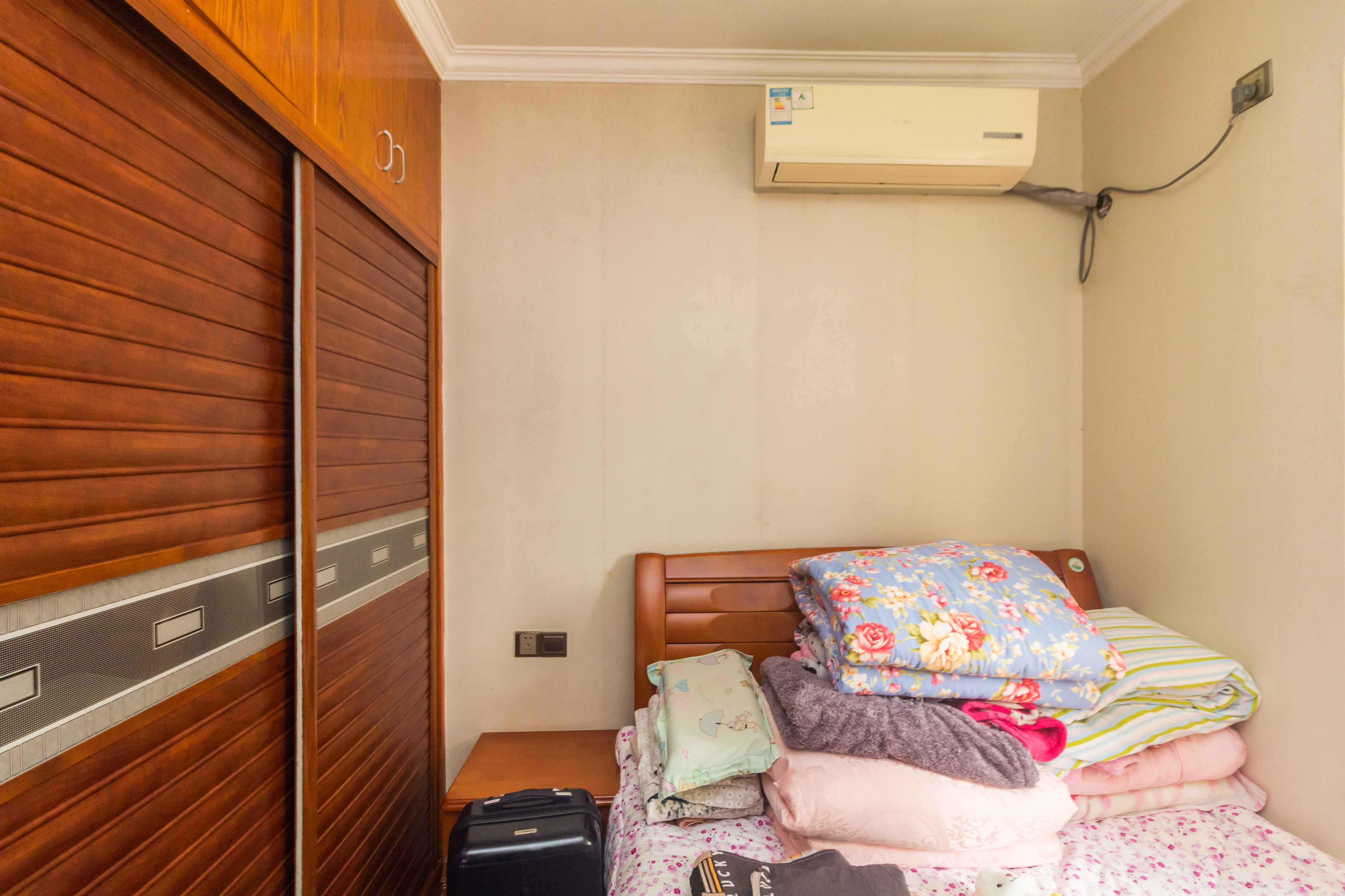 旭辉华庭 3室2厅2卫 86.80万 旭辉华庭 3室2厅2卫 86.80万卧室