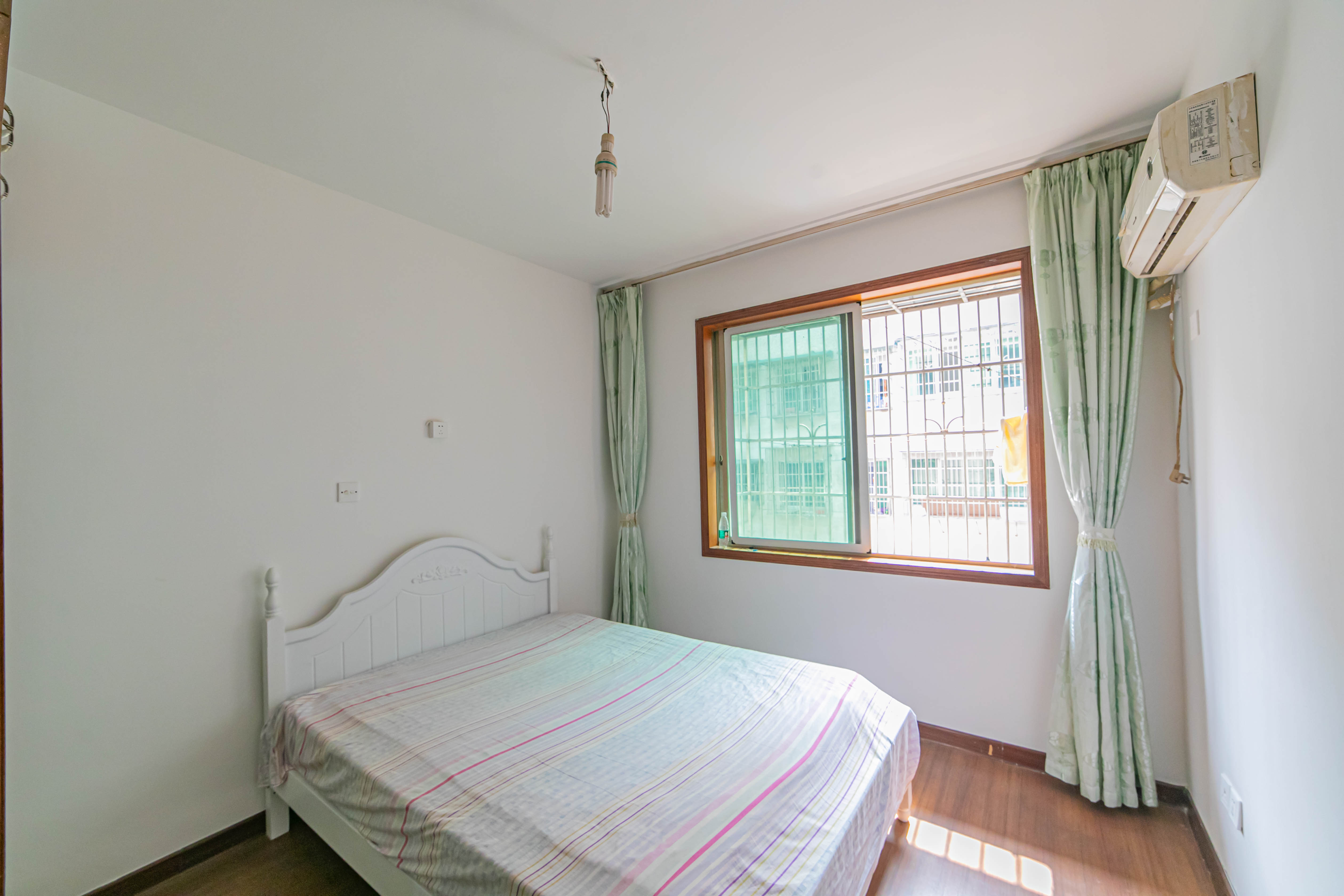 茶叶大市场“山水茗园”  2室1厅1卫   42.00万 茶叶大市场“山水茗园”  2室1厅1卫   42.00万卧室